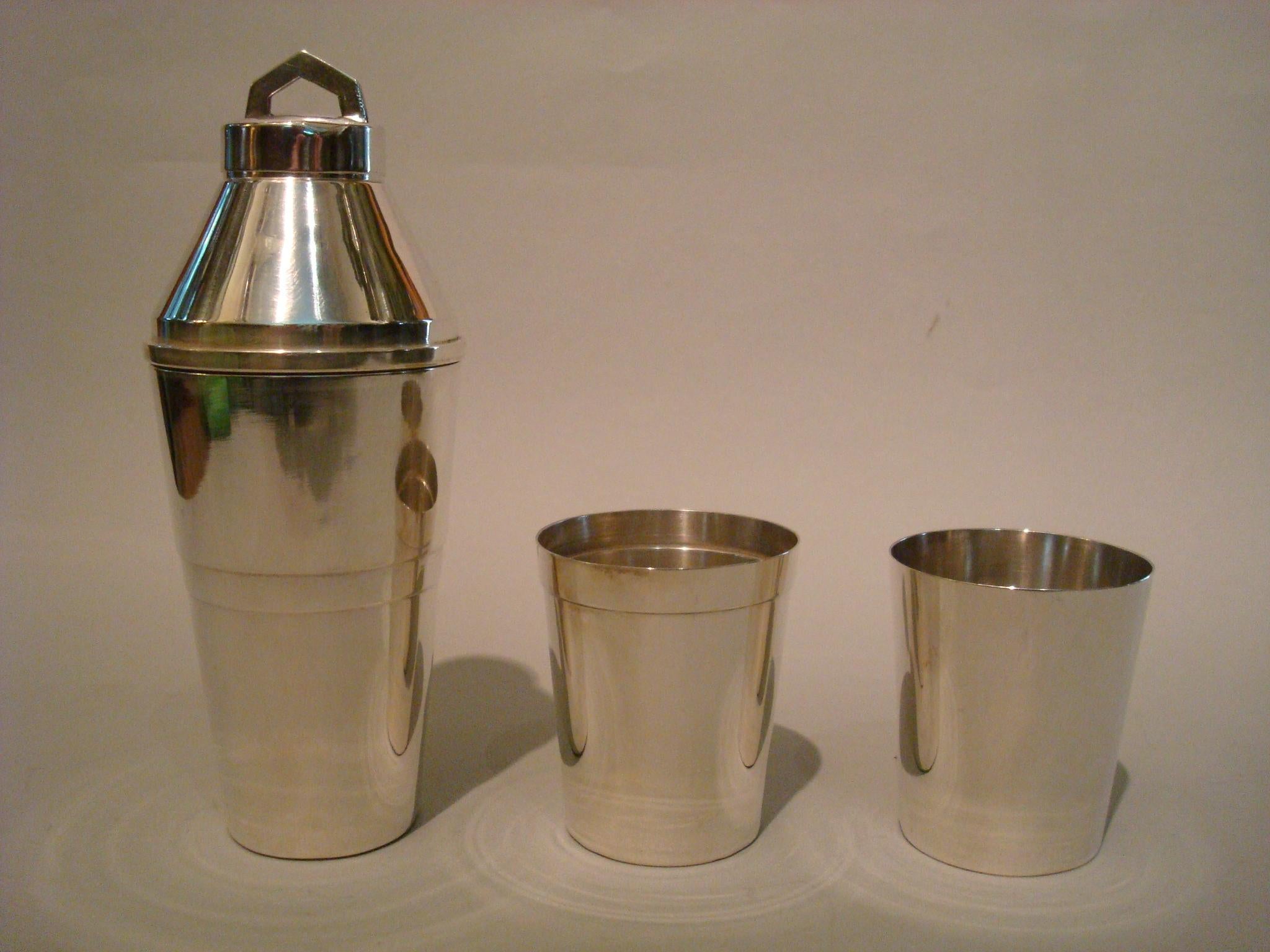 Silvered Art Deco Hermes Paris Travel Cocktail Shaker with two goblets, 1930, France