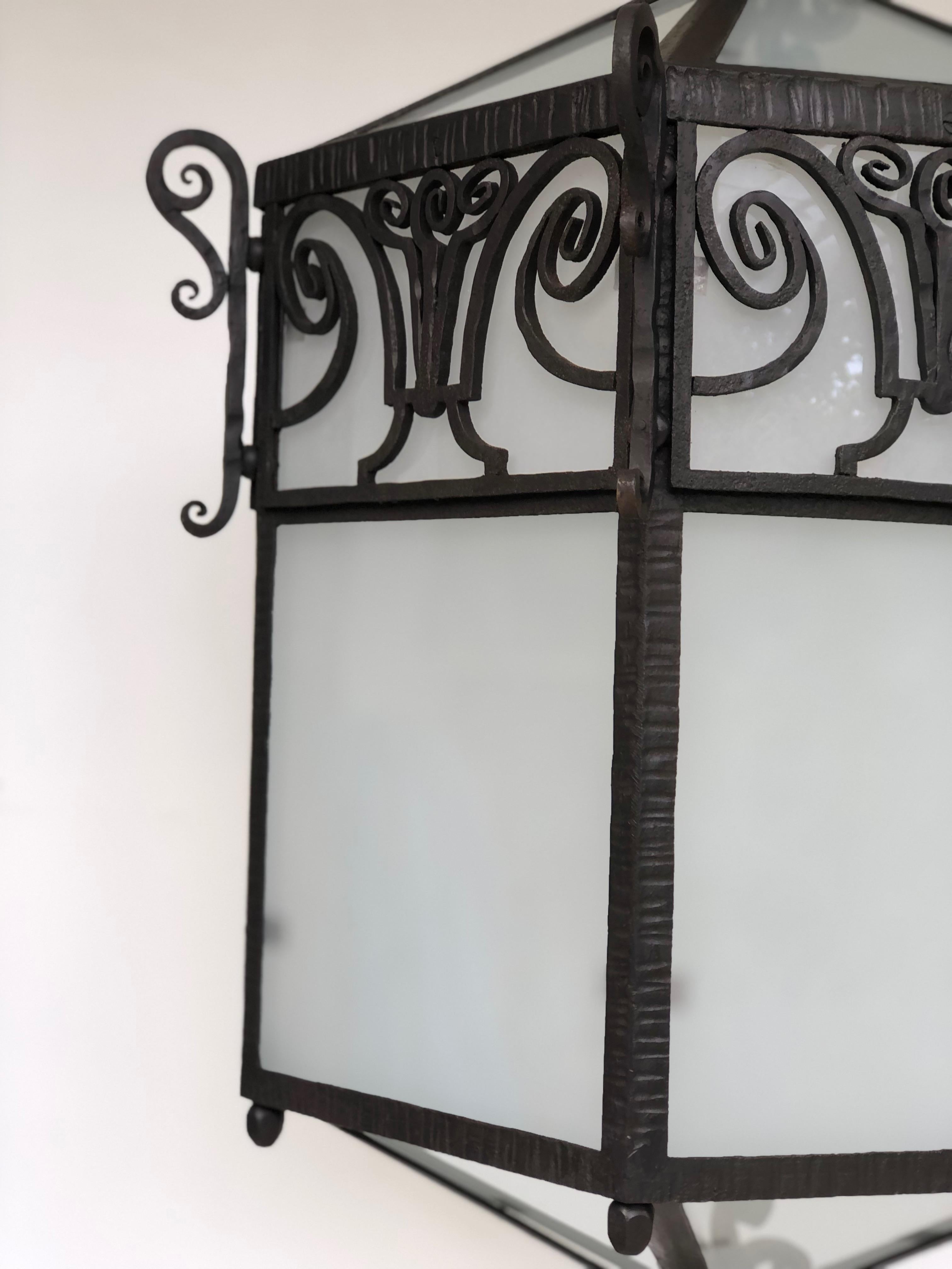 Art Deco Hexagonal Wrought Iron Lantern In Excellent Condition For Sale In NANTES, FR