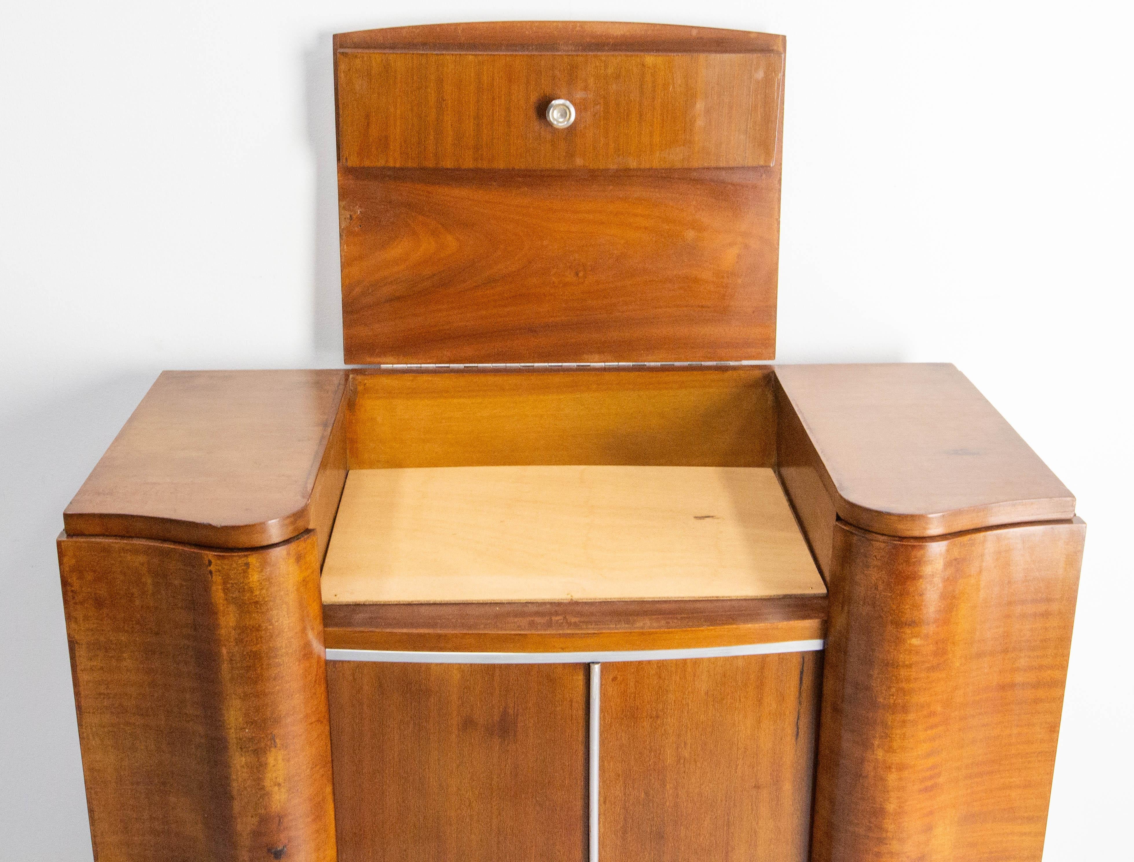 Art Deco Hi Fi Bar Cocktail Cabinet, Burr Exotic Wood & Chrome France, c. 1930 In Good Condition In Labrit, Landes