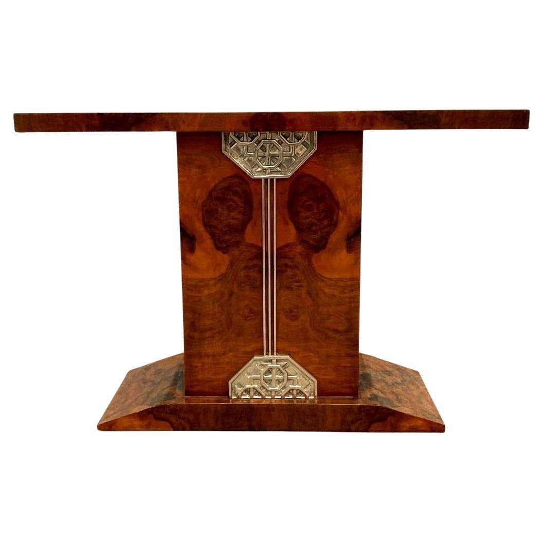 For your consideration is this English, 1930s Art Deco console table in beautiful walnut veneers. A rare opportunity to acquire such high styled and totally original Art Deco table.
Originating from France and dating to the early 1930s it fills both