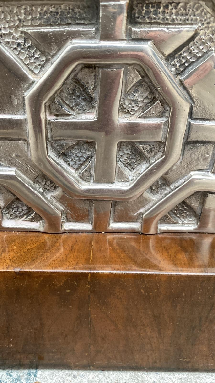 Art Deco High End Walnut Console-Side Table, French, c1930 For Sale 5