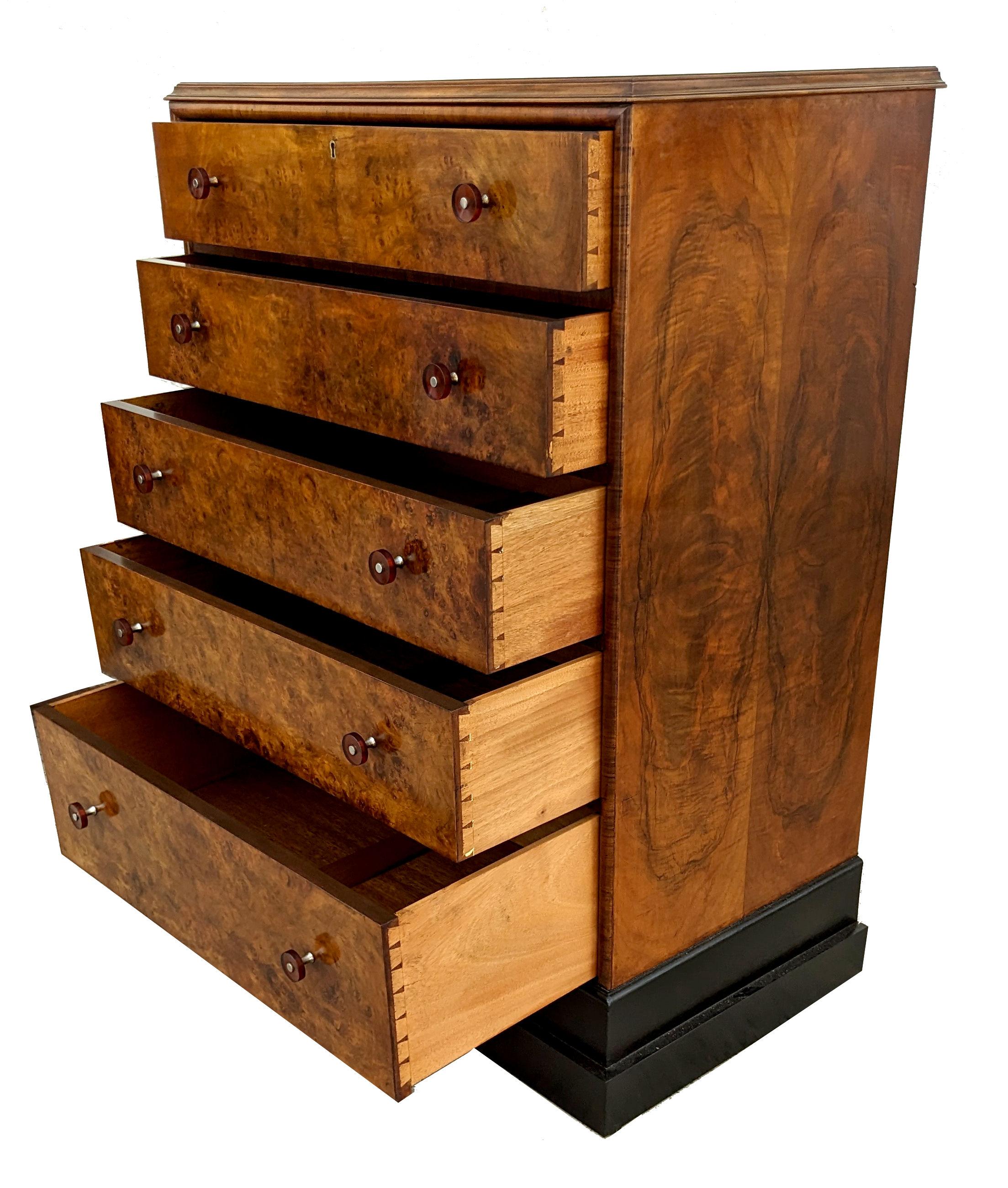 Art Deco High Quality Burr Walnut Chest Of Five Drawers, English, c1930's In Good Condition In Devon, England