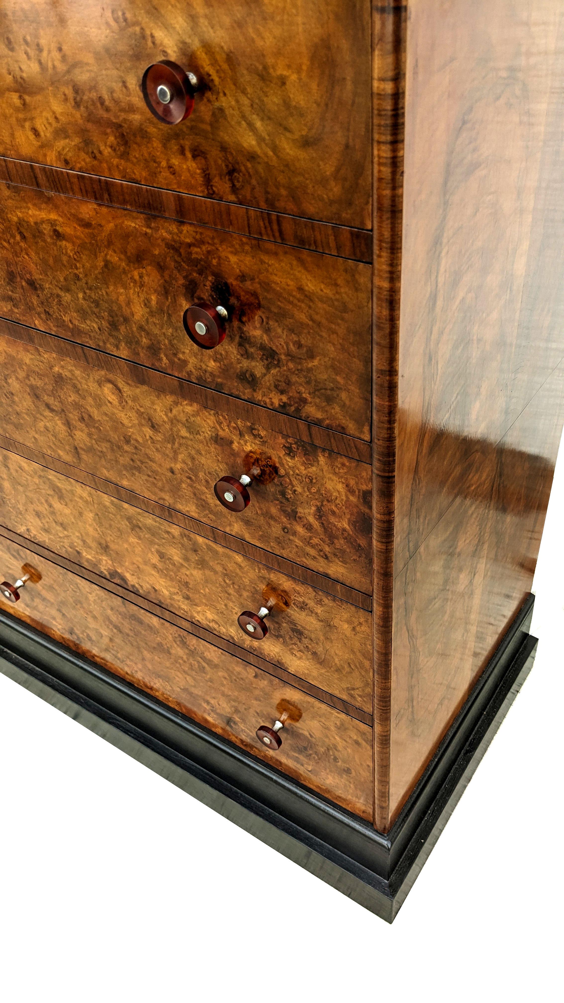 Art Deco High Quality Burr Walnut Chest Of Five Drawers, English, c1930's 3