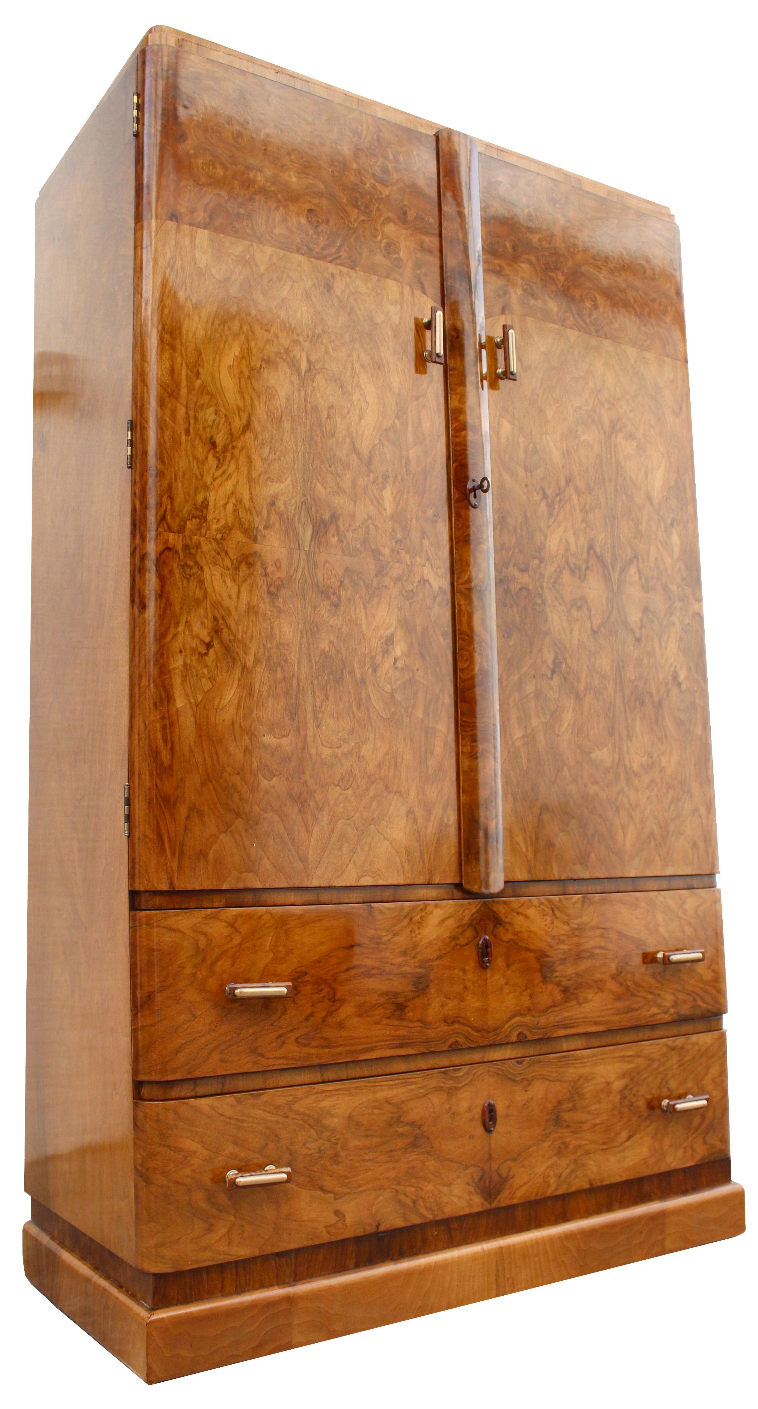 Art Deco High Quality Figured Walnut Tallboy, Circa 1930, England 6