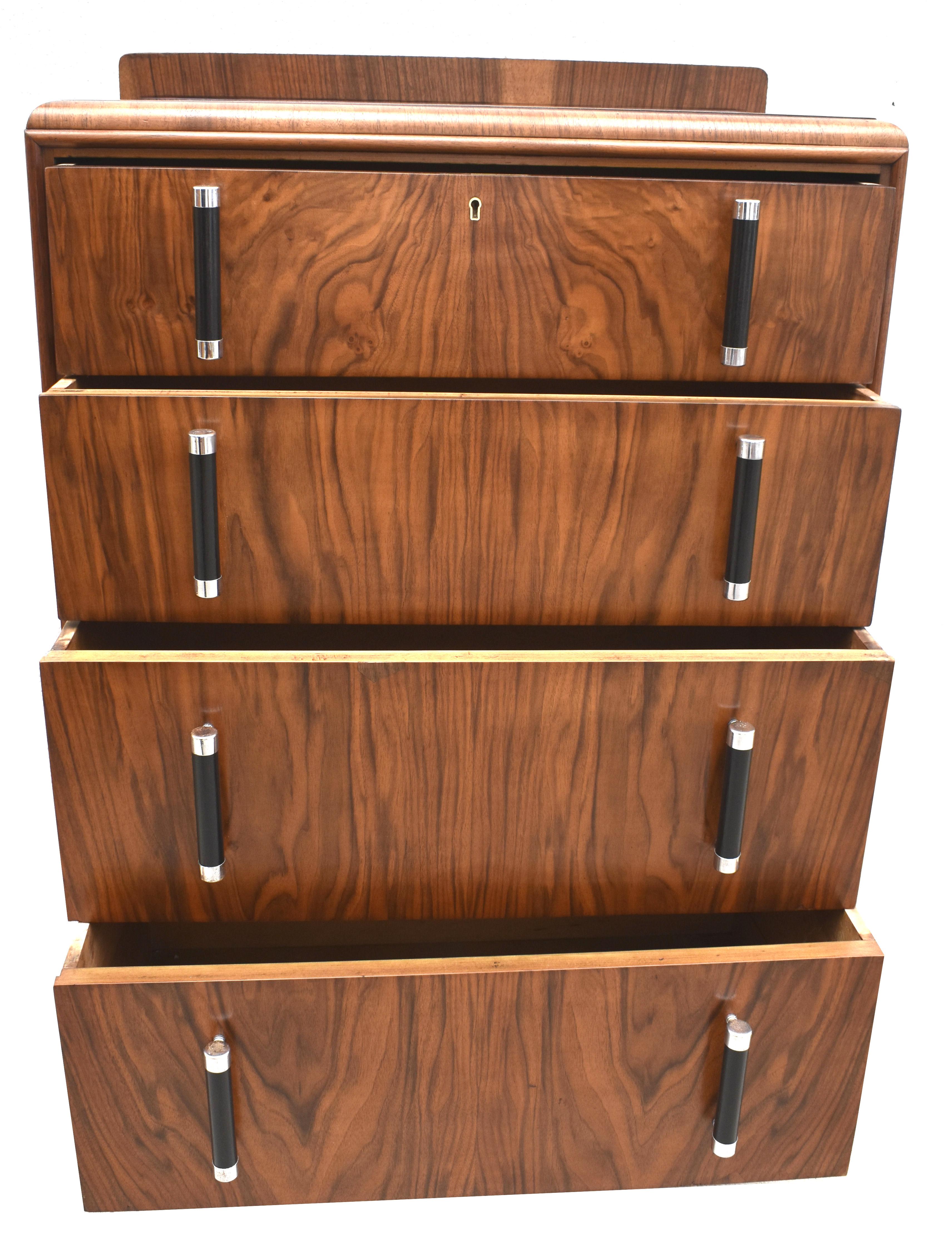 Art Deco High Quality Walnut Figured Chest of Four Drawers, English, C1930 1