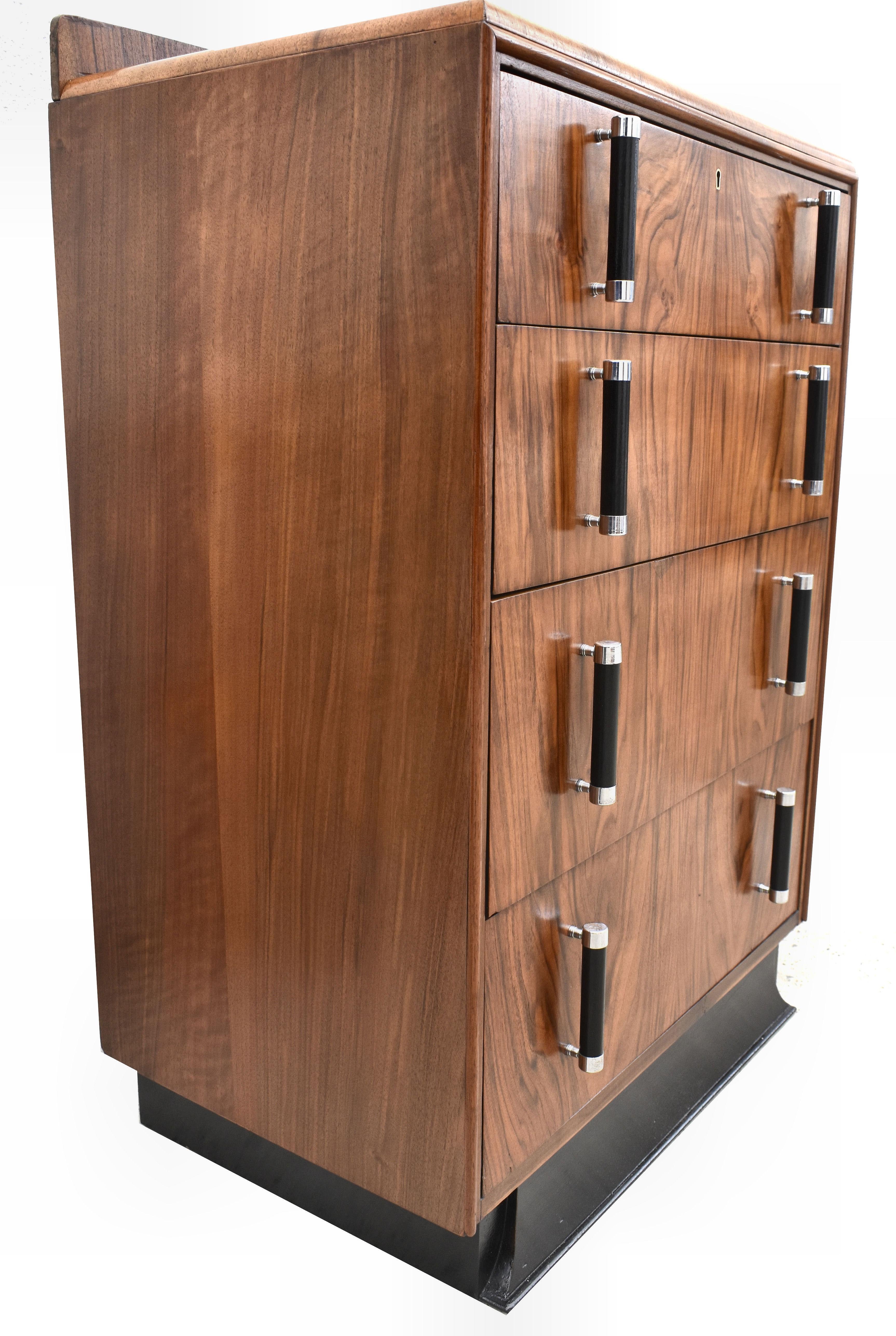 Art Deco High Quality Walnut Figured Chest of Four Drawers, English, C1930 3