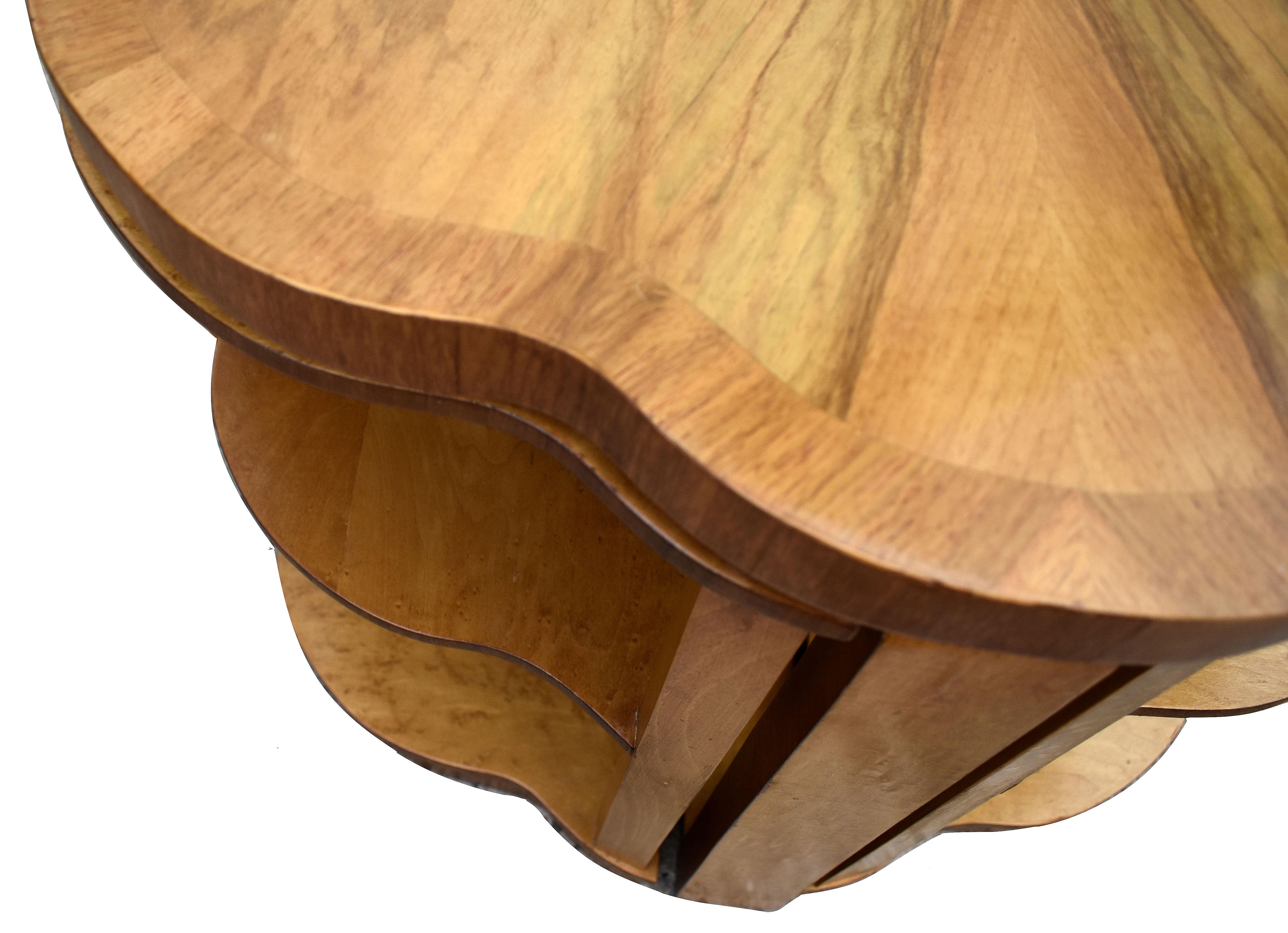Art Deco High Quality Walnut & Maple Nest of 5 Tables by Epstein, English, 1930 In Good Condition For Sale In Devon, England