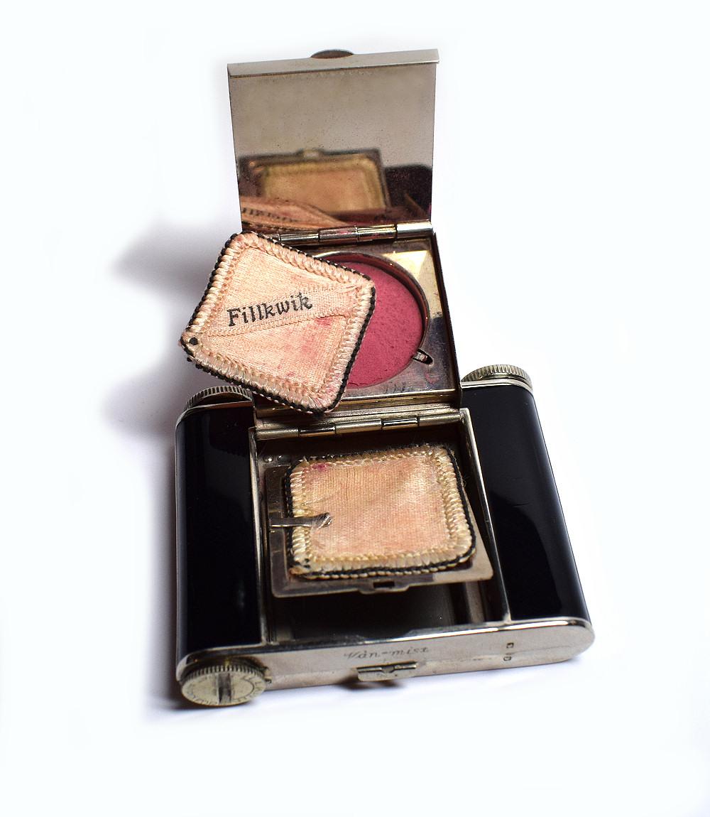 Central American Art Deco Highly Geometric Ladies Combination Atomiser and Powder Compact