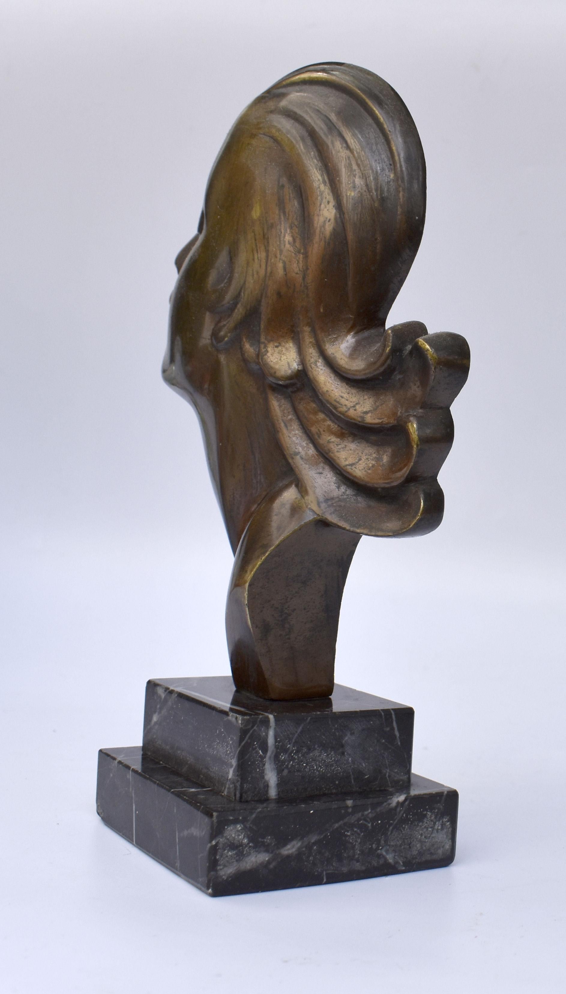 20th Century Art Deco Highly Styled Brass Bust, French, circa 1930 For Sale