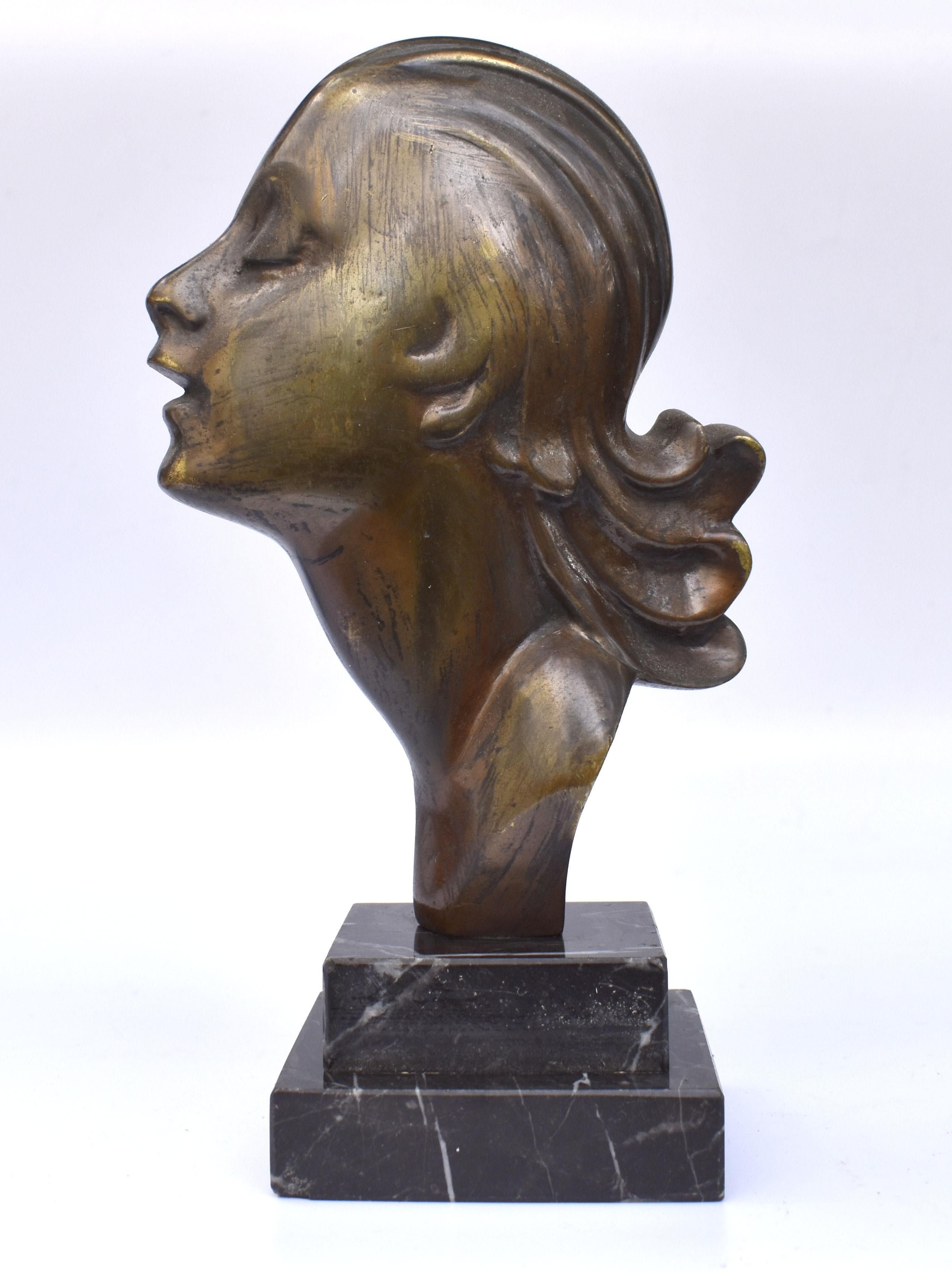 Art Deco Highly Styled Brass Bust, French, circa 1930 For Sale 4