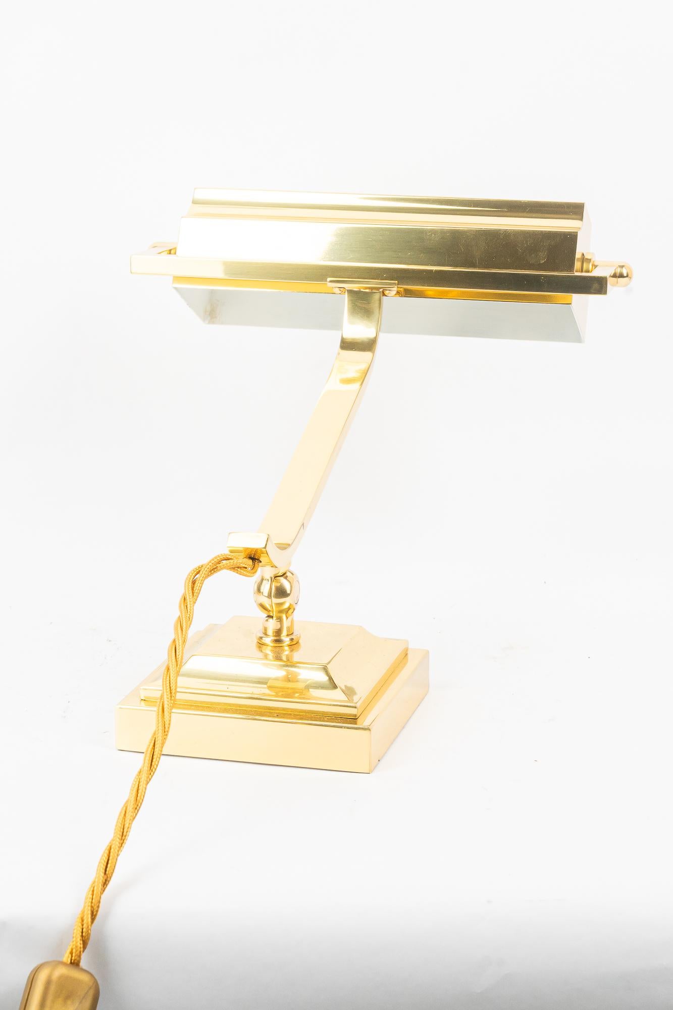 Art Deco höhenverstellbare und sviweling Messing Tischlampe Wien um 1920s im Angebot 4