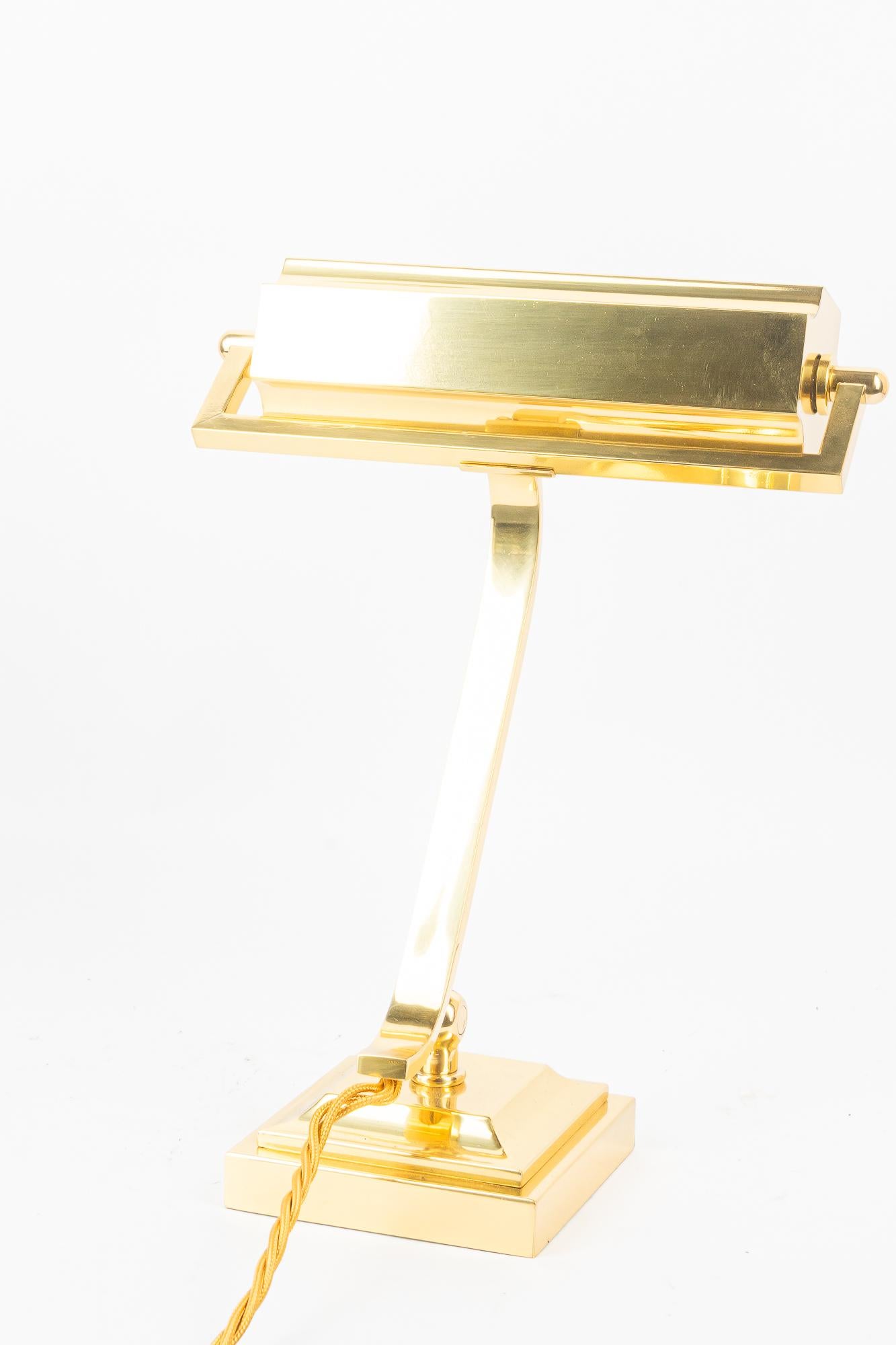 Art Deco höhenverstellbare und sviweling Messing Tischlampe Wien um 1920s im Angebot 5