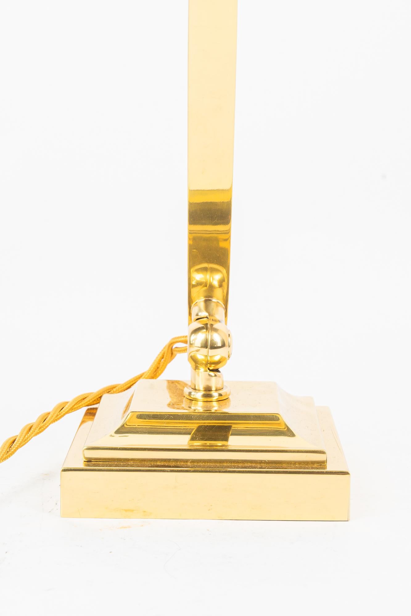Art Deco höhenverstellbare und sviweling Messing Tischlampe Wien um 1920s im Angebot 8