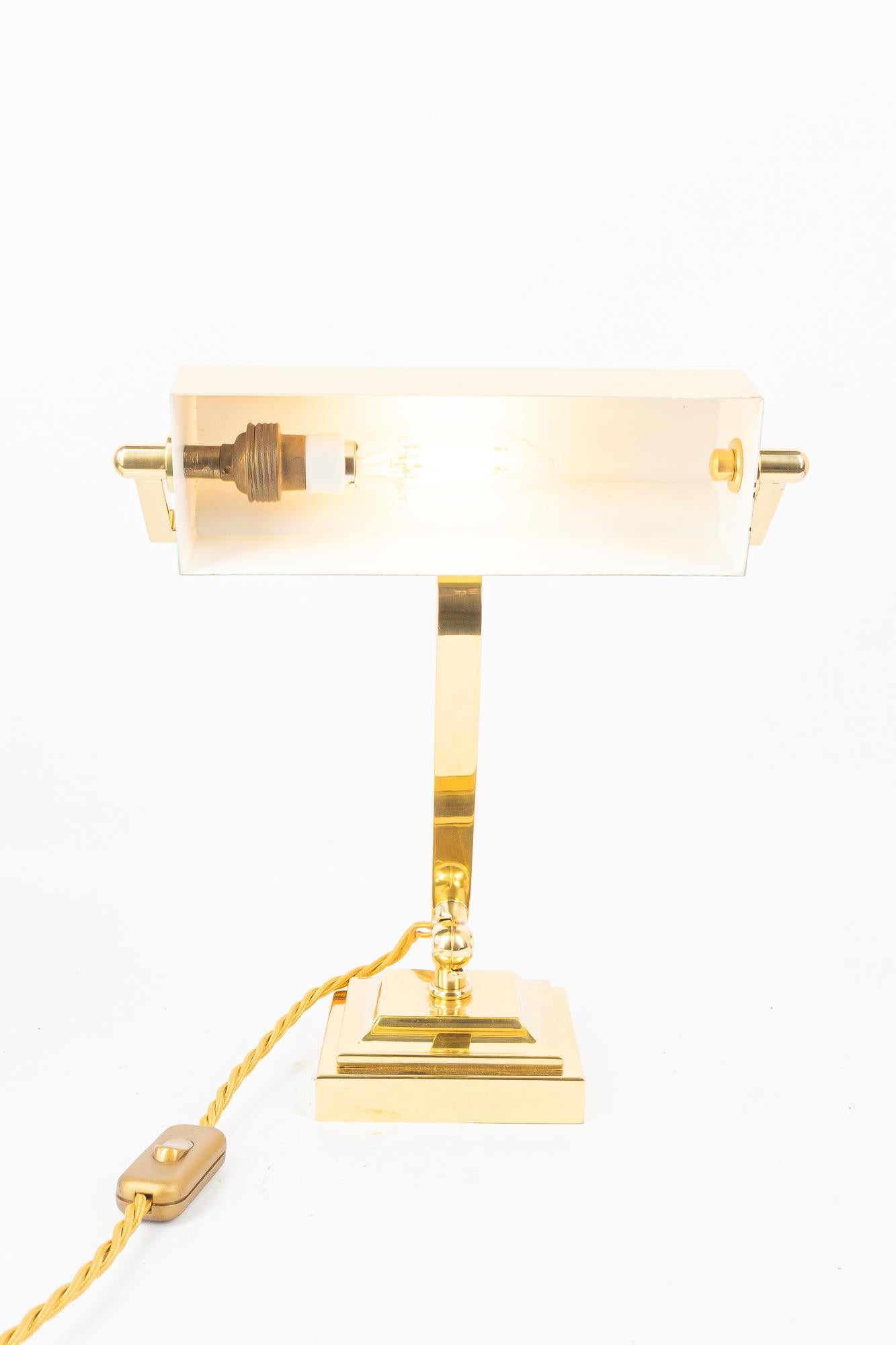 Art Deco höhenverstellbare und sviweling Messing Tischlampe Wien um 1920s im Angebot 9
