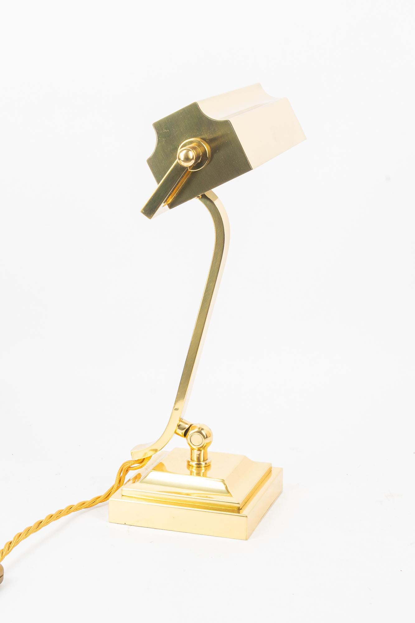 Art Deco höhenverstellbare und sviweling Messing Tischlampe Wien um 1920s im Angebot 2