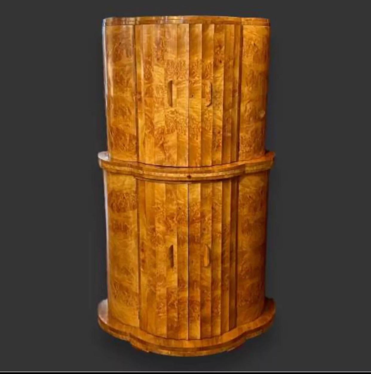 Cabinet da cocktail scanalato semicircolare Art Deco H.L.A. Epstein in radica bionda di noce in vendita 4