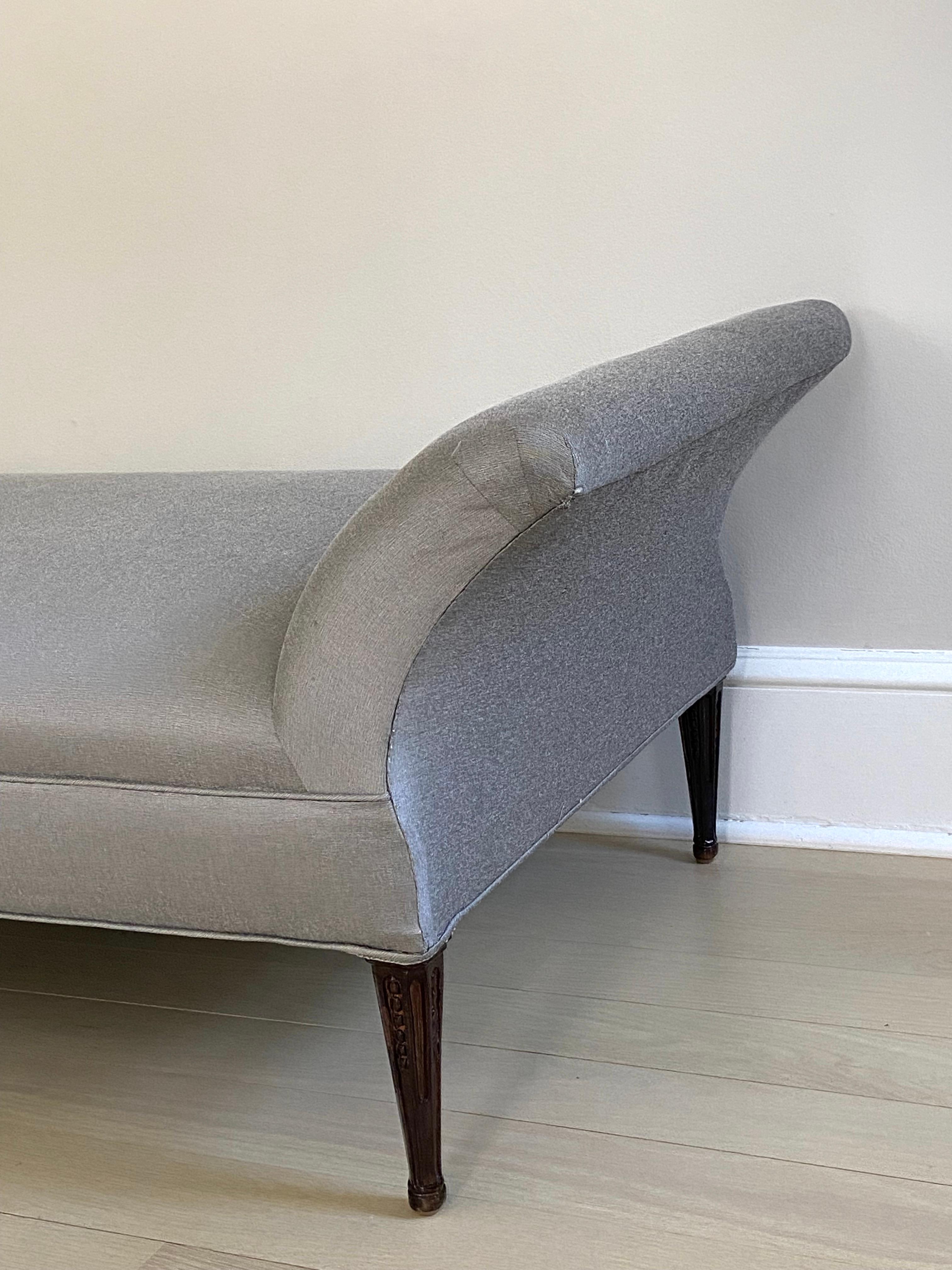 Fabric Art Deco Hollywood Regency Chaise For Sale