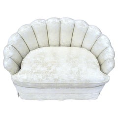 Loveseat Estilo Banana con Respaldo Channel Hollywood Regency Art Decó
