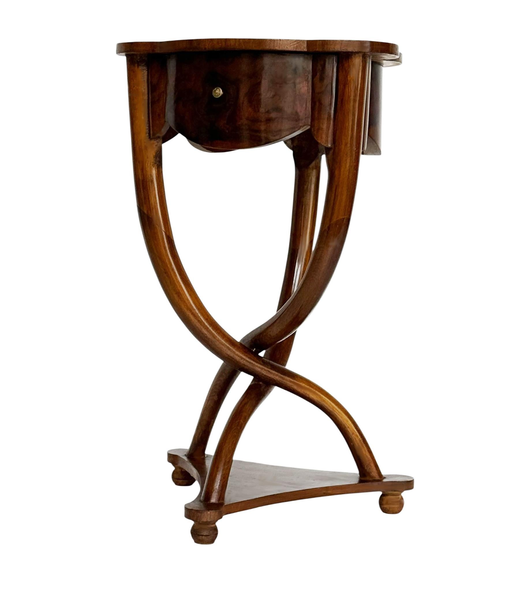 American Art Deco Hollywood Regency Italian Walnut Burl Wood Nightstands or End Tables For Sale