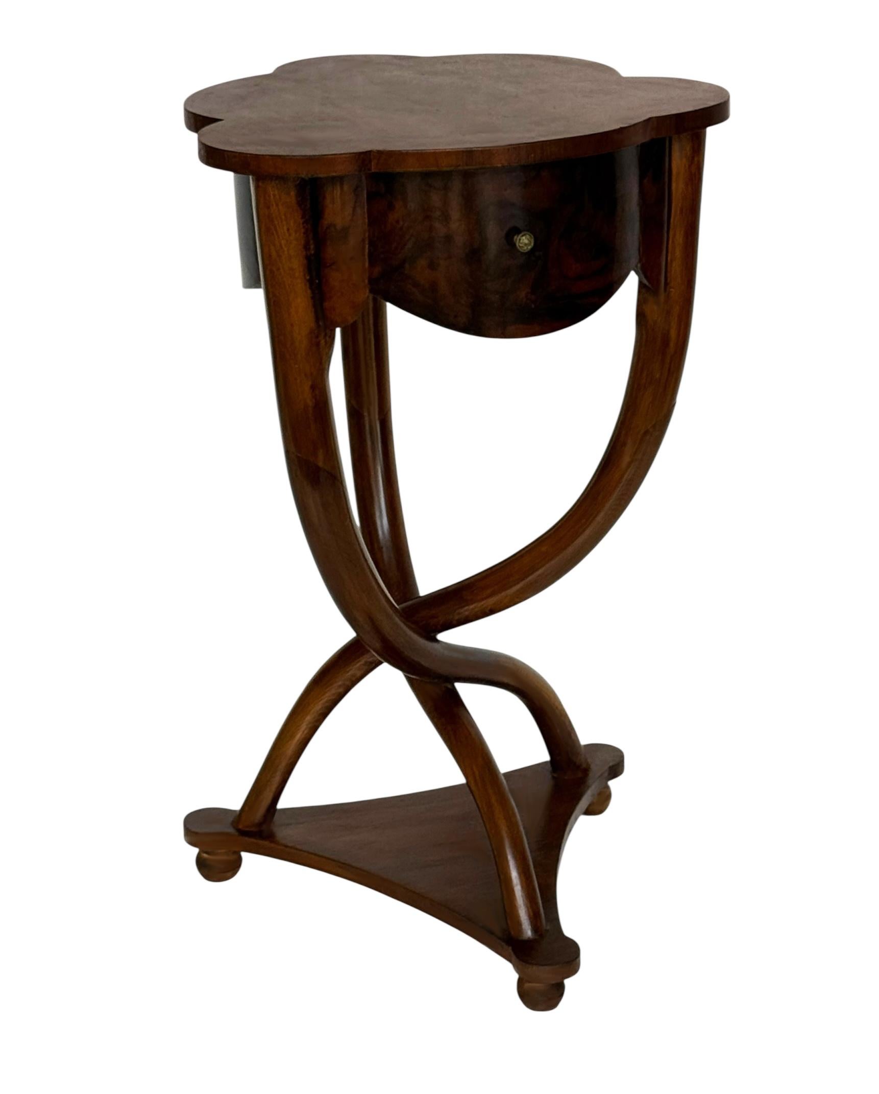 Mid-20th Century Art Deco Hollywood Regency Italian Walnut Burl Wood Nightstands or End Tables For Sale
