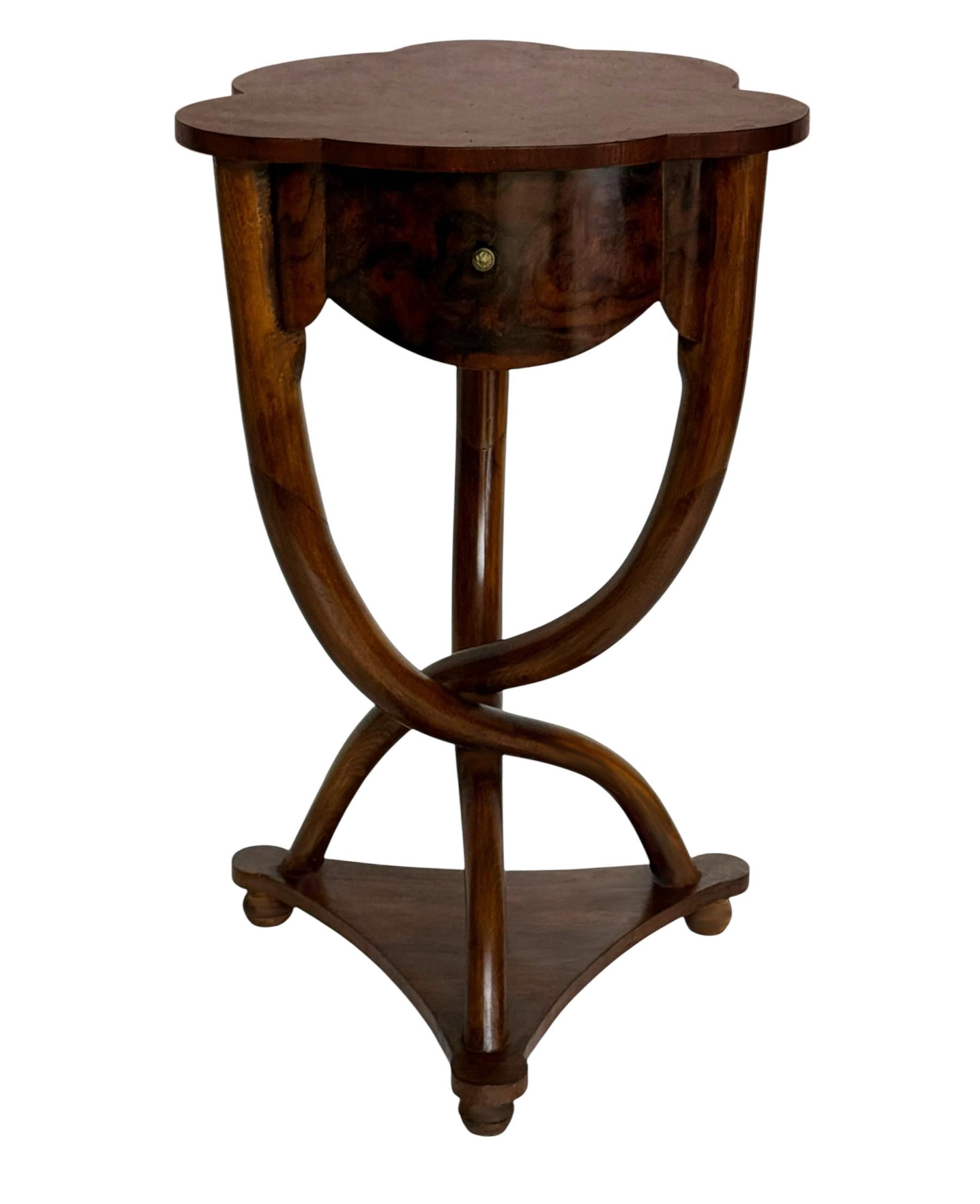 Art Deco Hollywood Regency Italian Walnut Burl Wood Nightstands or End Tables For Sale 2