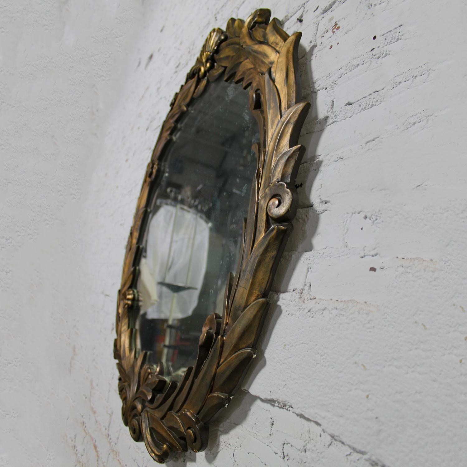 Miroir rond en plâtre à grande échelle Art Déco Hollywood Regency Neo Classic Foliate  Abîmé - En vente à Topeka, KS