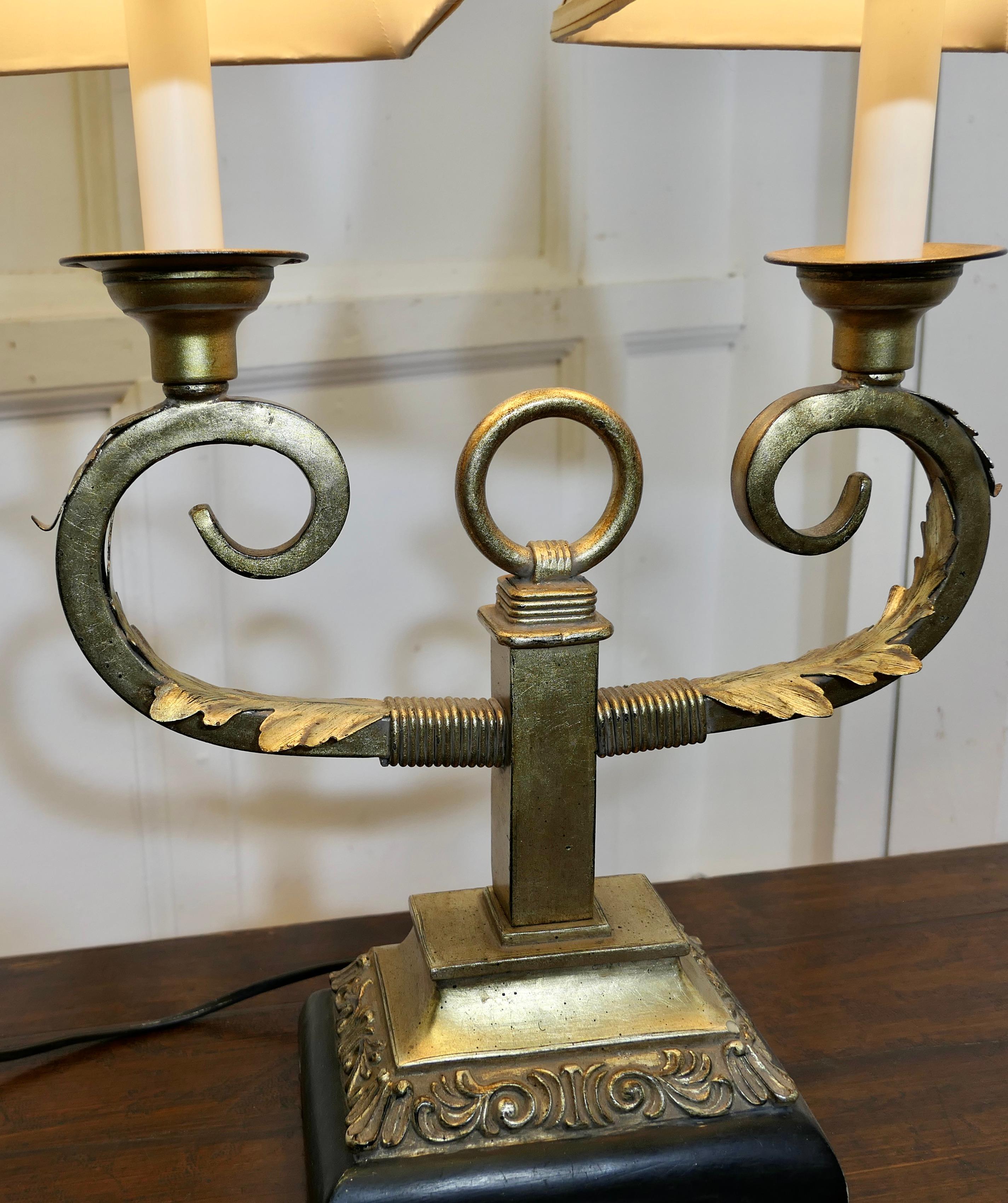 Art Deco Hollywood Regency Twin Toleware Table Lamp  This is a charming piece  For Sale 1