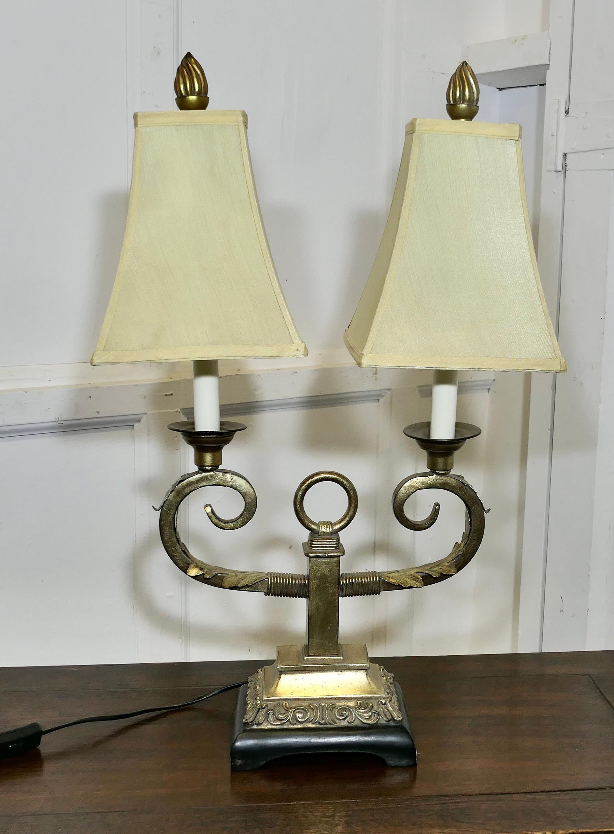 Art Deco Hollywood Regency Twin Toleware Table Lamp  This is a charming piece  For Sale 4