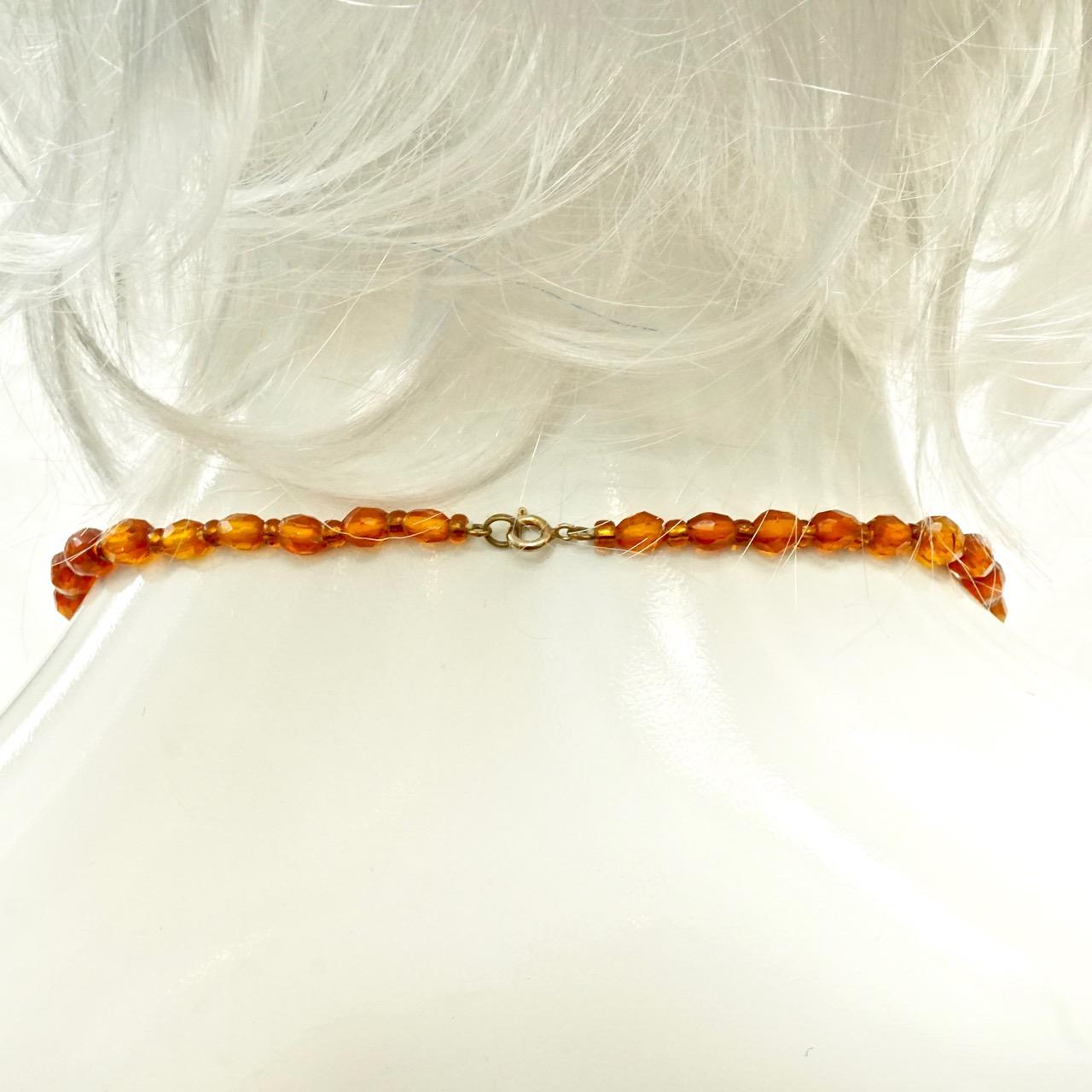 Art Deco abgestufte facettierte Perlenkette aus Honig-Bernstein im Zustand „Gut“ im Angebot in London, GB