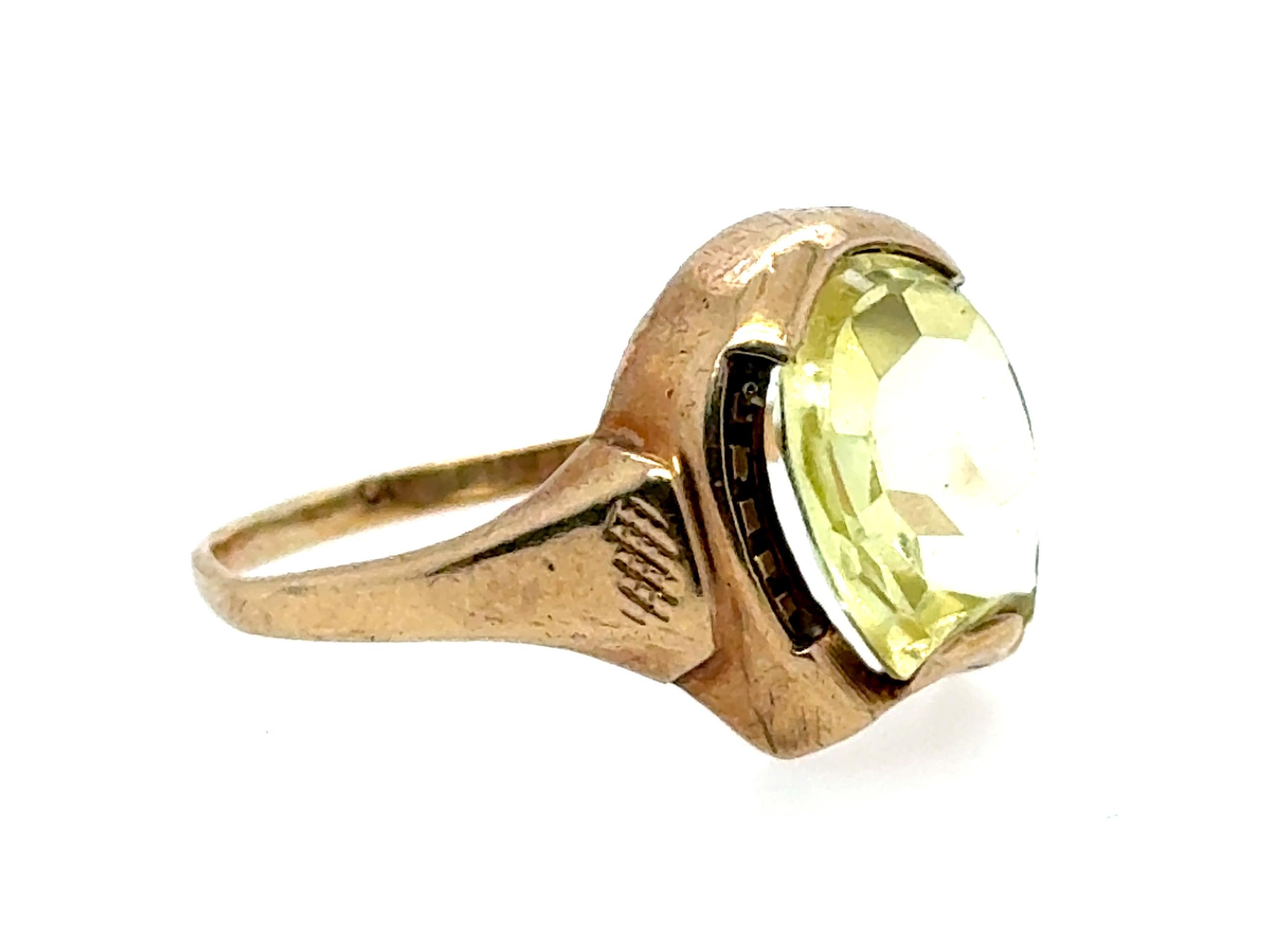 Art Deco Horse Shoe Gemstone Cocktail Ring Original 1940's Antique Yellow Gold In Excellent Condition In Dearborn, MI