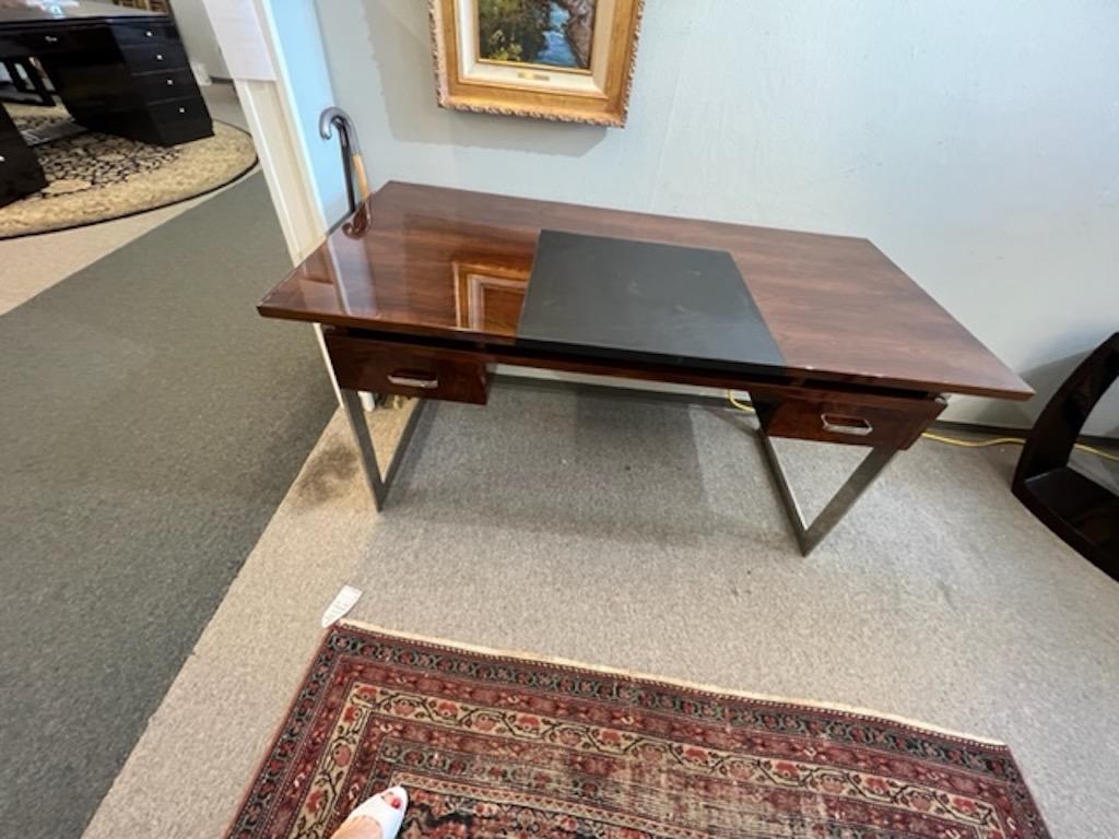 Art Deco Hungarian Desk in Walnut In Good Condition For Sale In Houston, TX