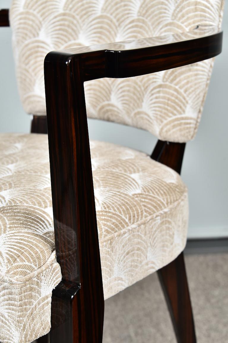 Art Deco Hungarian Office Chair in Walnut with Armrests im Zustand „Gut“ in Houston, TX