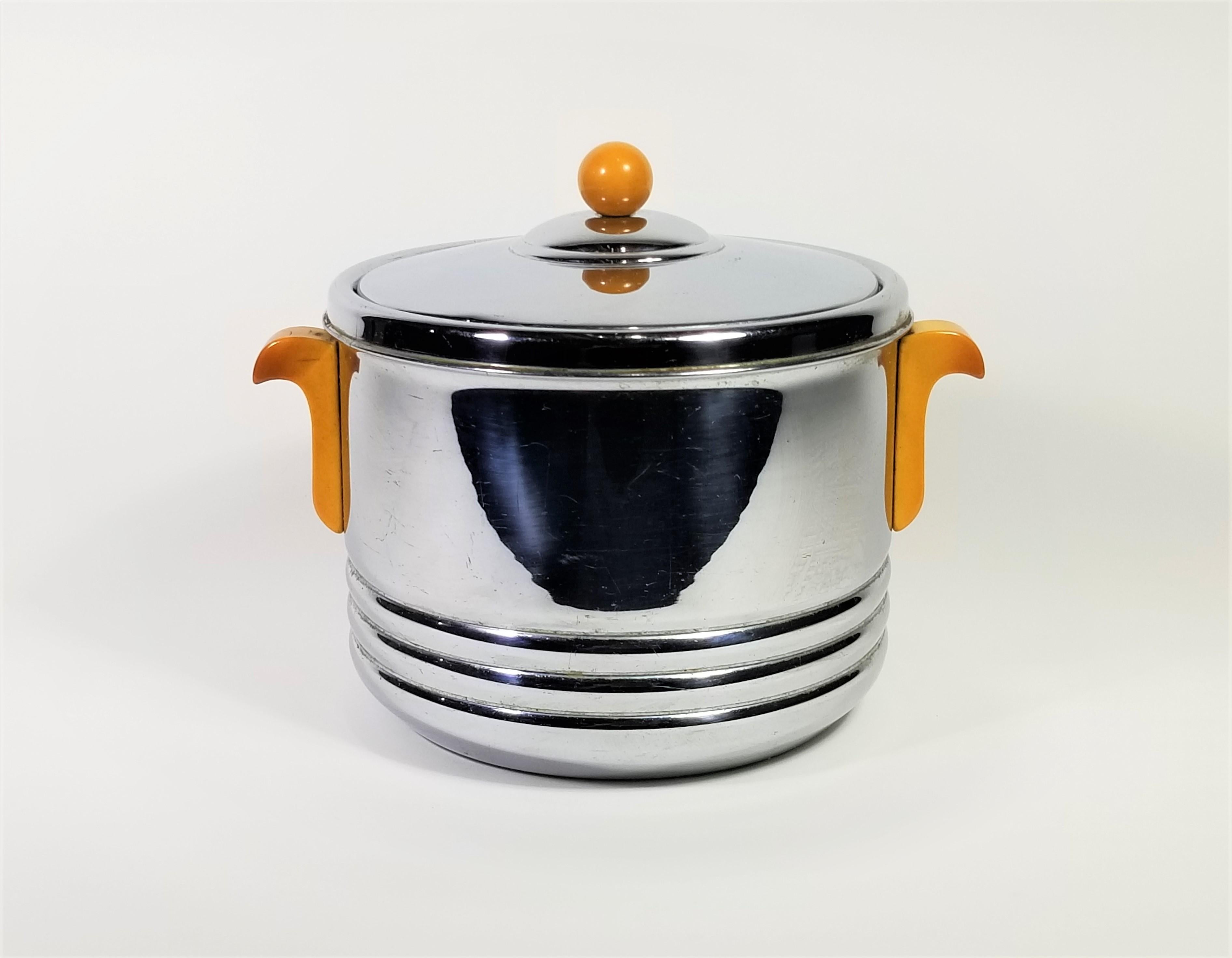 Art Deco Ice Bucket Chrome and Bakelite In Good Condition For Sale In New York, NY