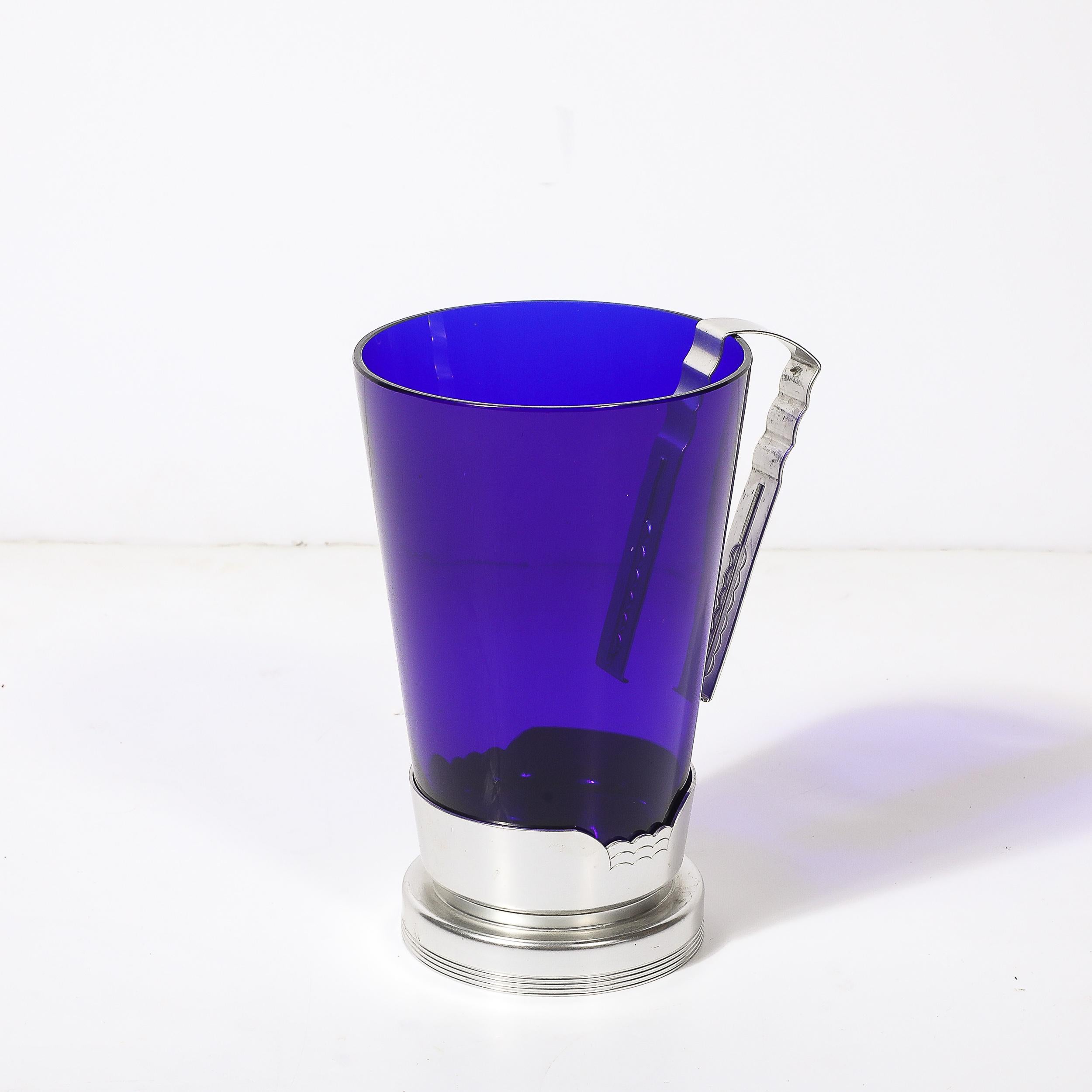 Cubitera Art Decó de cristal azul con base de aluminio y pinzas firmada Kensington Vidrio en venta