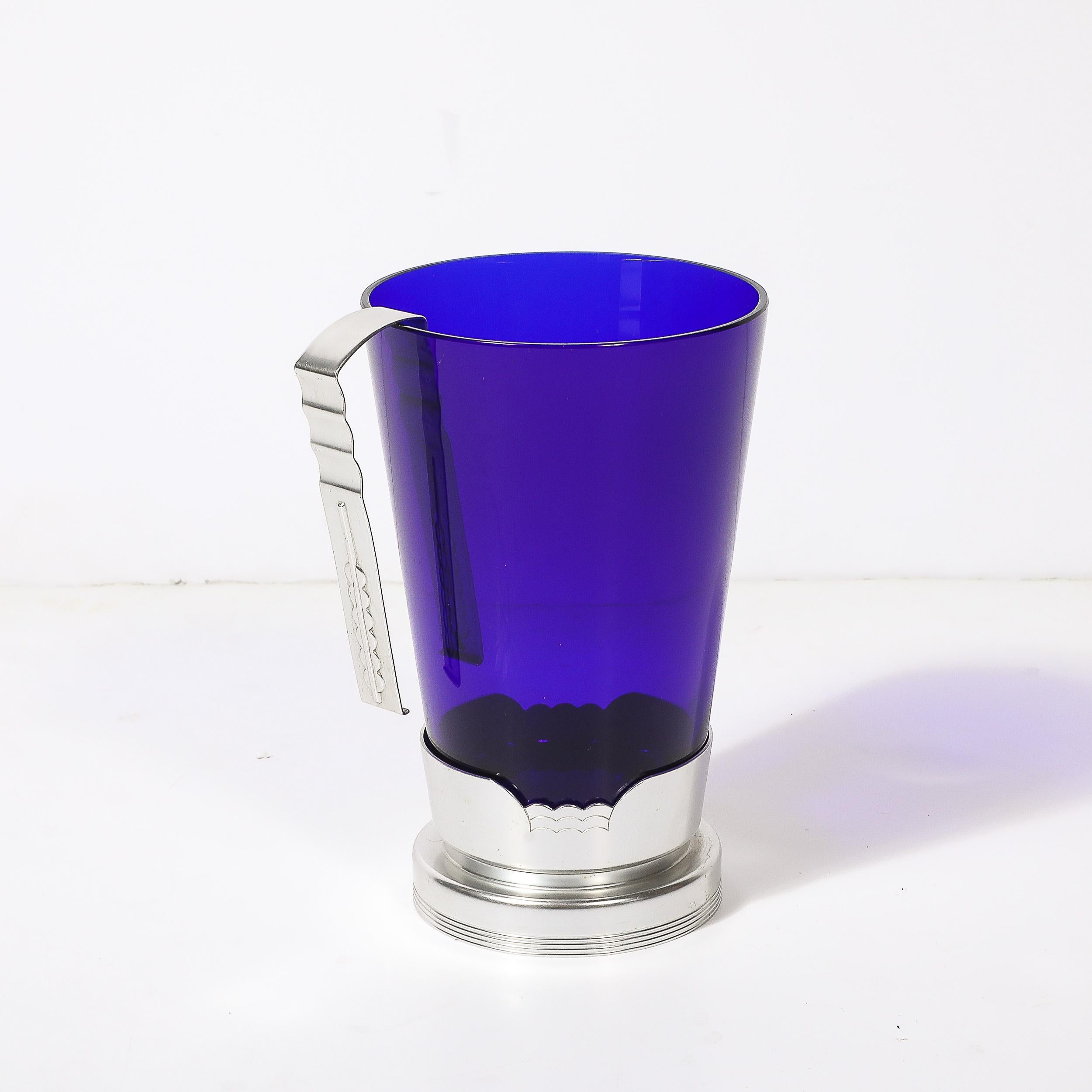 Cubitera Art Decó de cristal azul con base de aluminio y pinzas firmada Kensington en venta 3