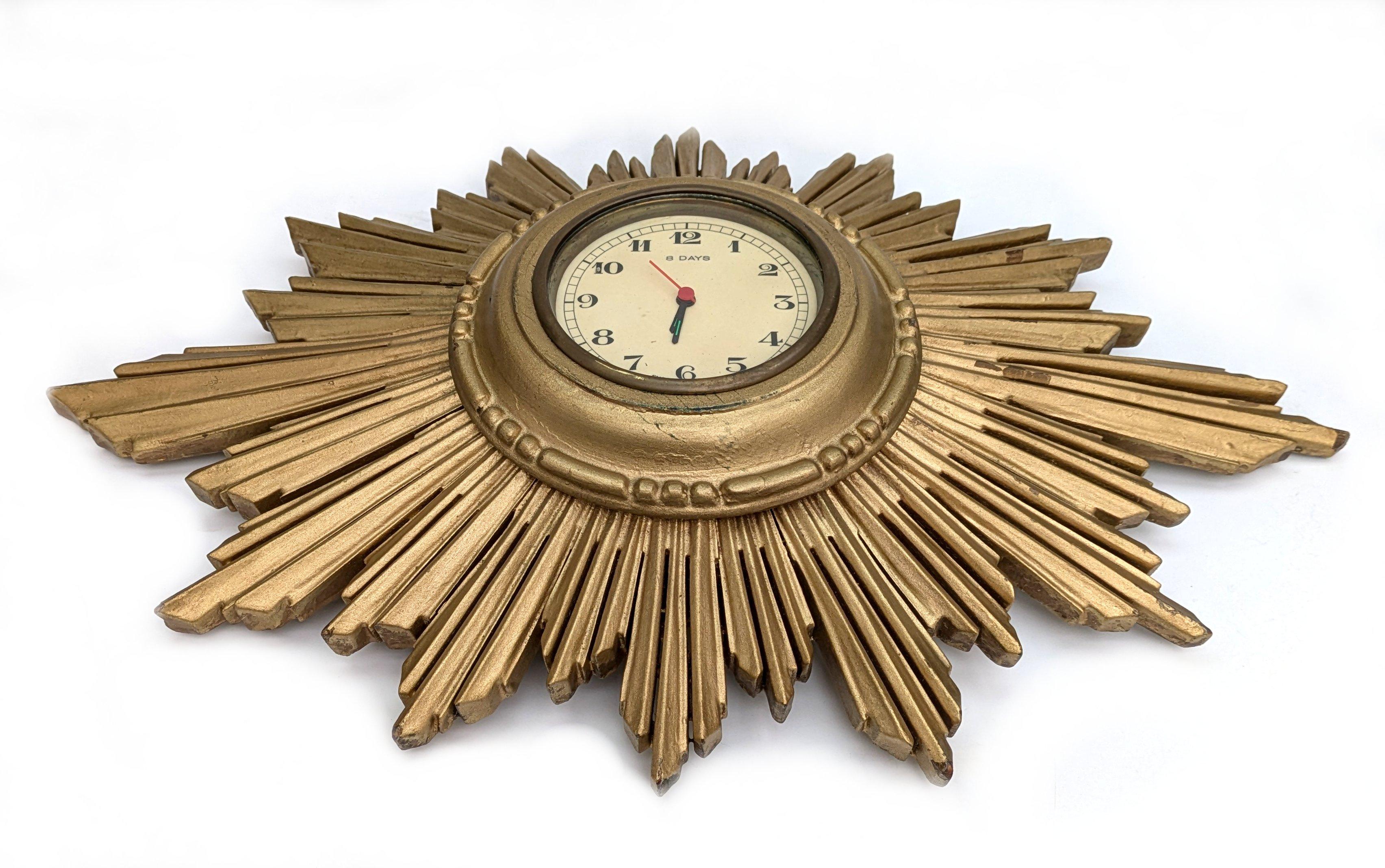 Anglais Horloge murale emblématique Art déco, par Smiths Clock Makers, Angleterre, vers 1930 en vente