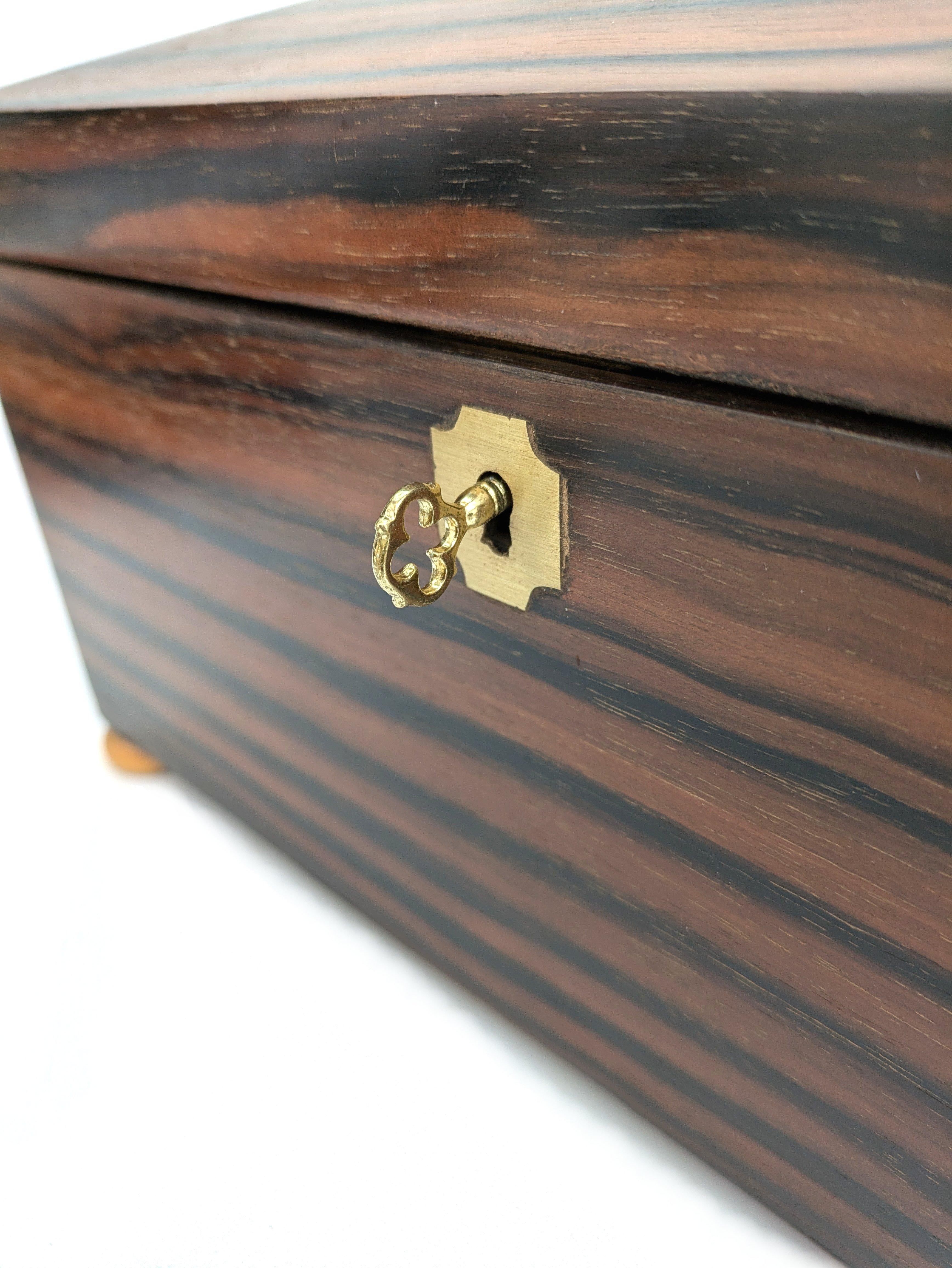 Caja icónica Art Decó 