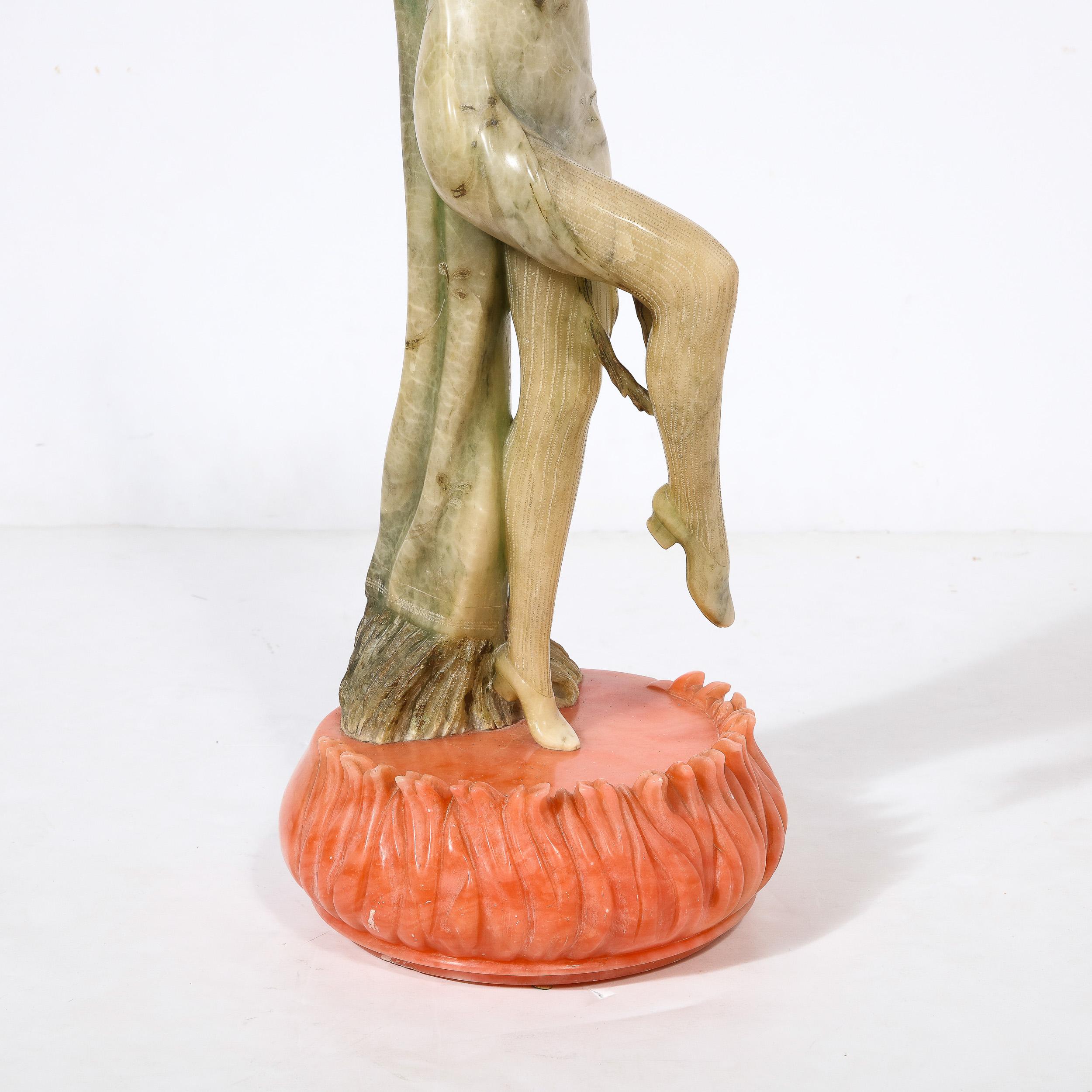 Beleuchtete Art-Déco-Flapper-Skulptur aus Alabaster, signiert Prof Libero Grimigni  (Art déco) im Angebot