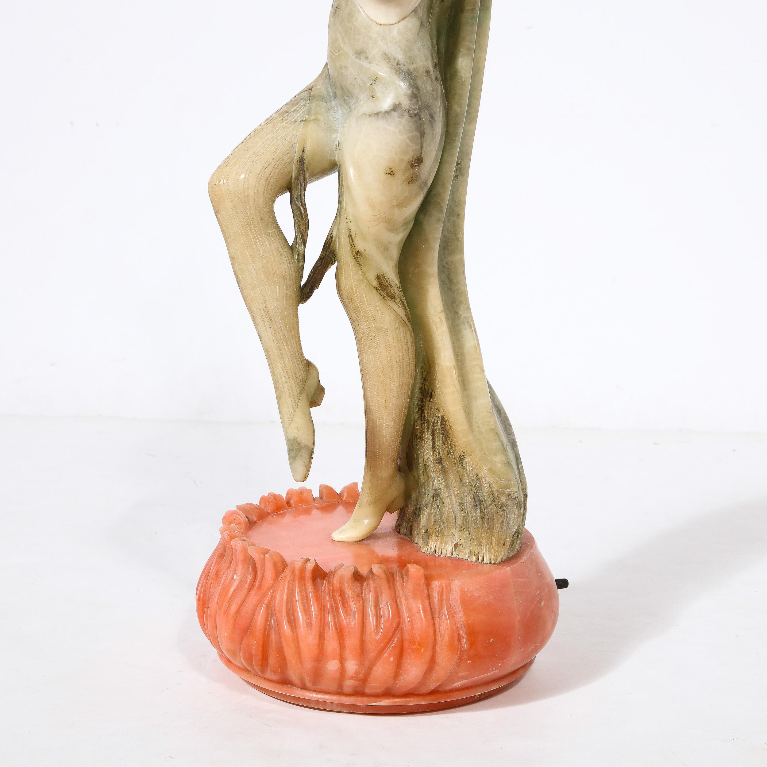 Beleuchtete Art-Déco-Flapper-Skulptur aus Alabaster, signiert Prof Libero Grimigni  im Angebot 3
