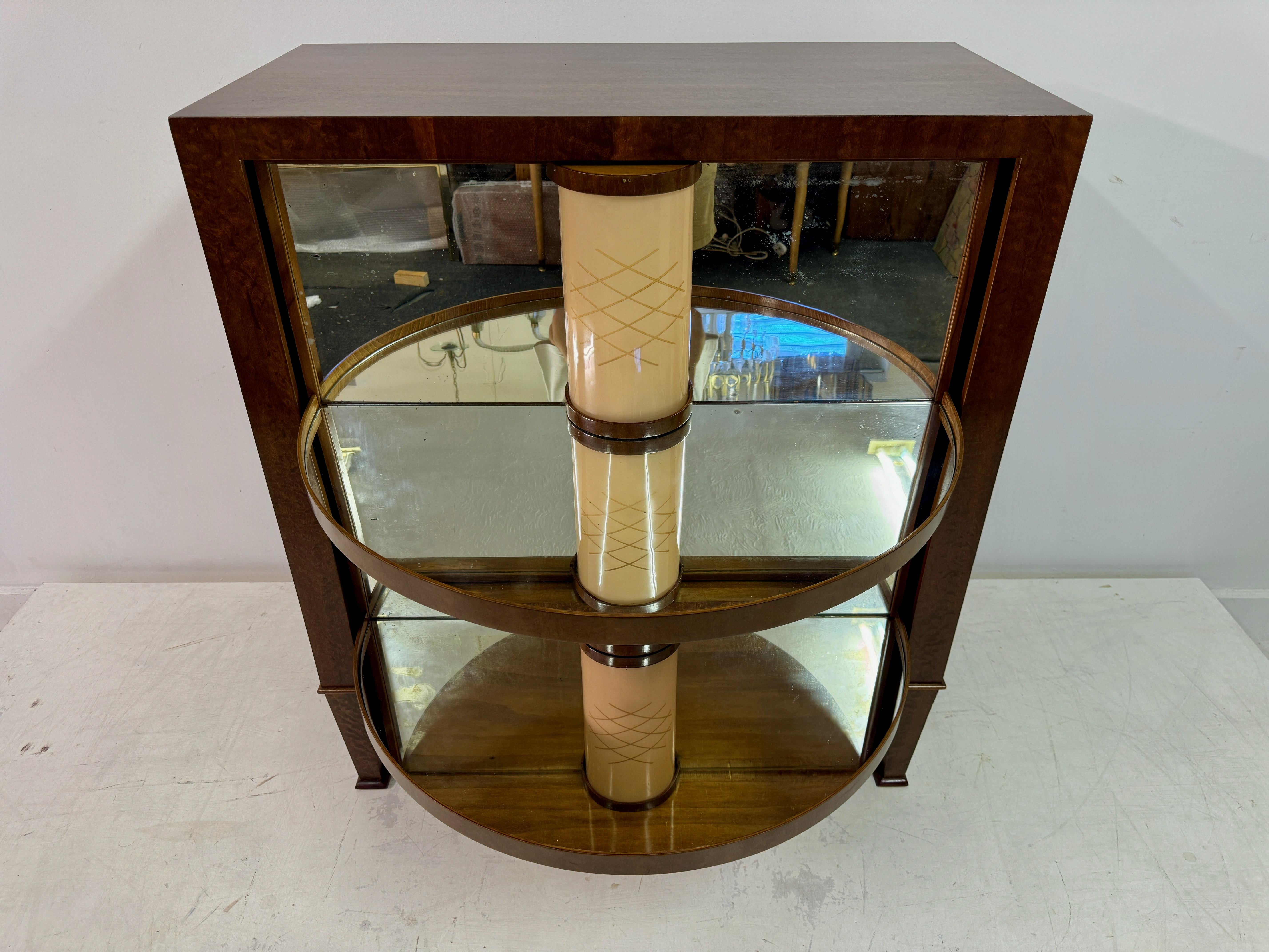 Early and Rare Illuminated Cocktail Cabinet with Eggshell Front by Aldo Tura For Sale 4
