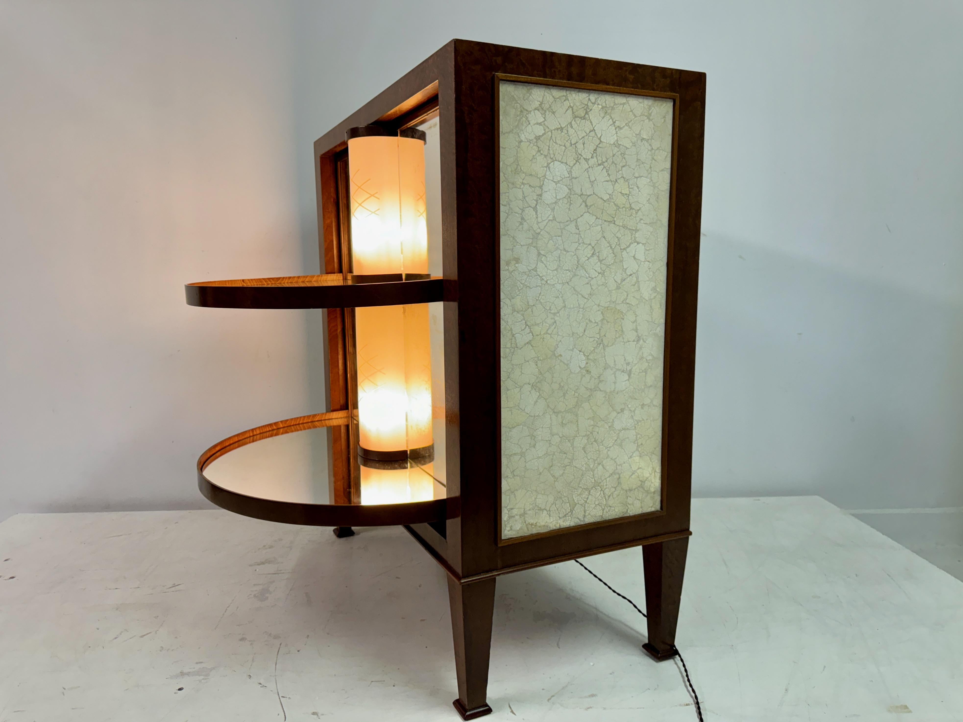 Early and Rare Illuminated Cocktail Cabinet with Eggshell Front by Aldo Tura For Sale 14