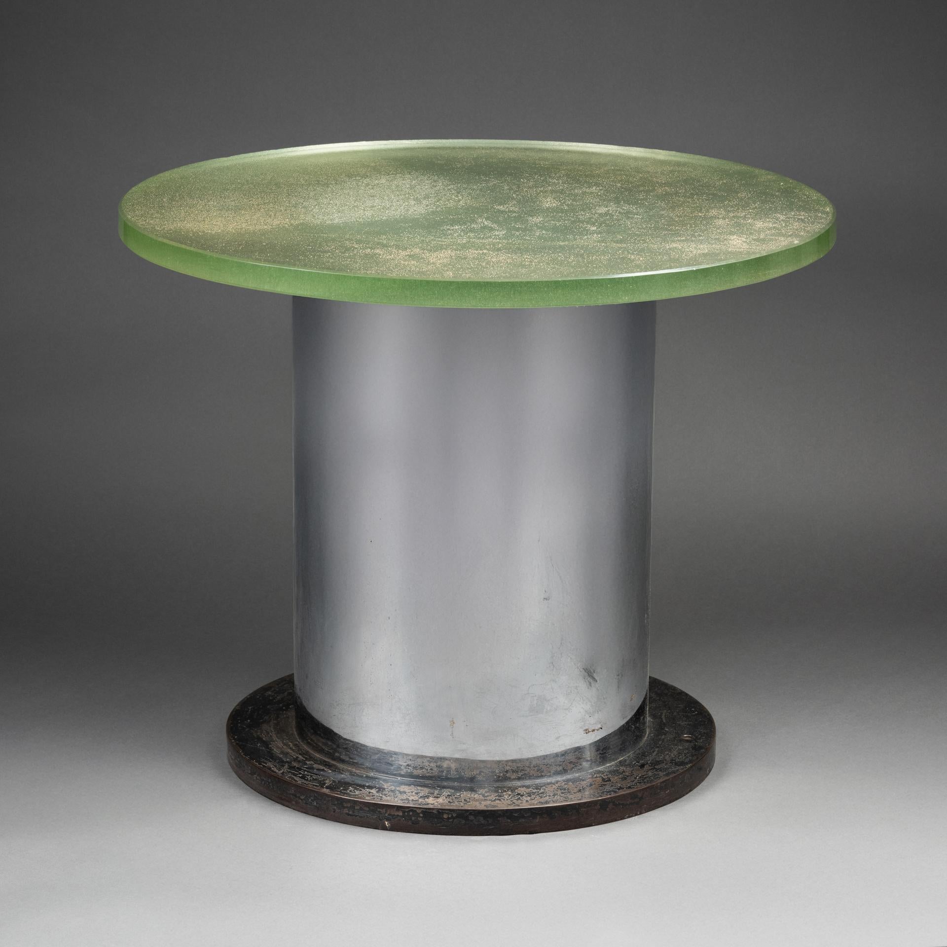 Français Art deco illuminated side table with 