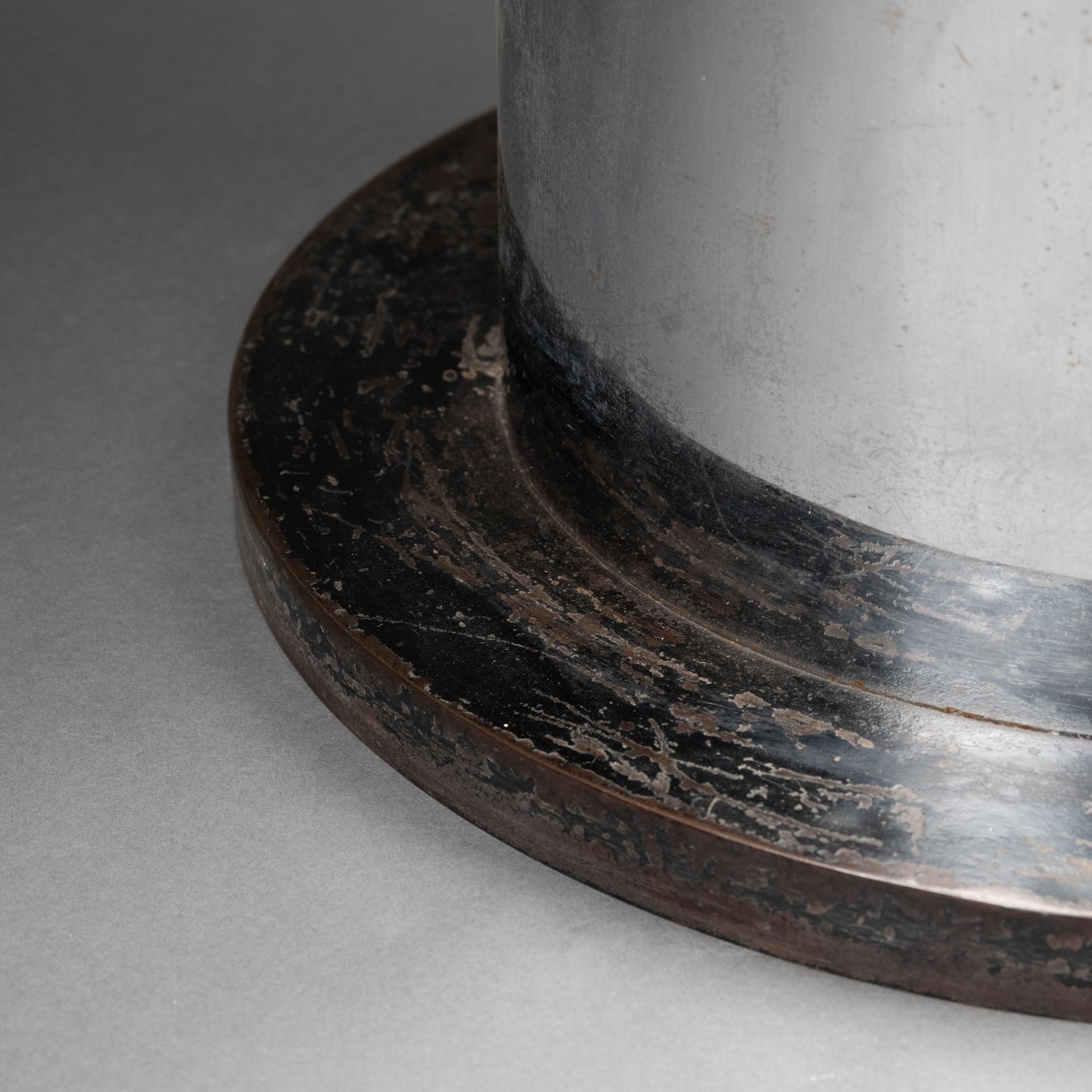 Milieu du XXe siècle Art deco illuminated side table with 