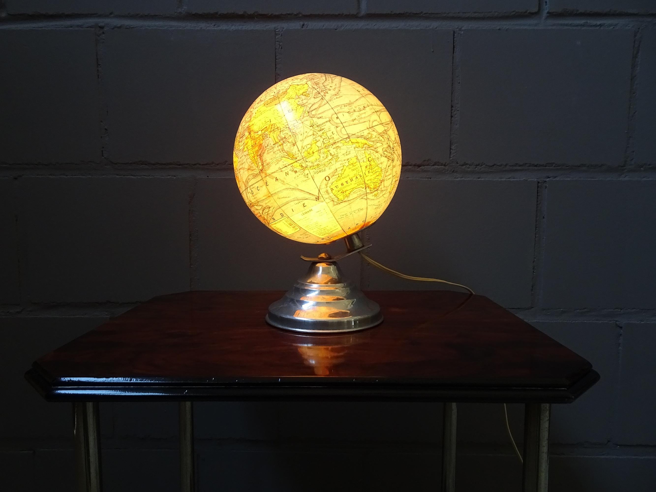 Globo terráqueo iluminado Art Déco de Barrère & Thomas, Francia años 40 en venta 3