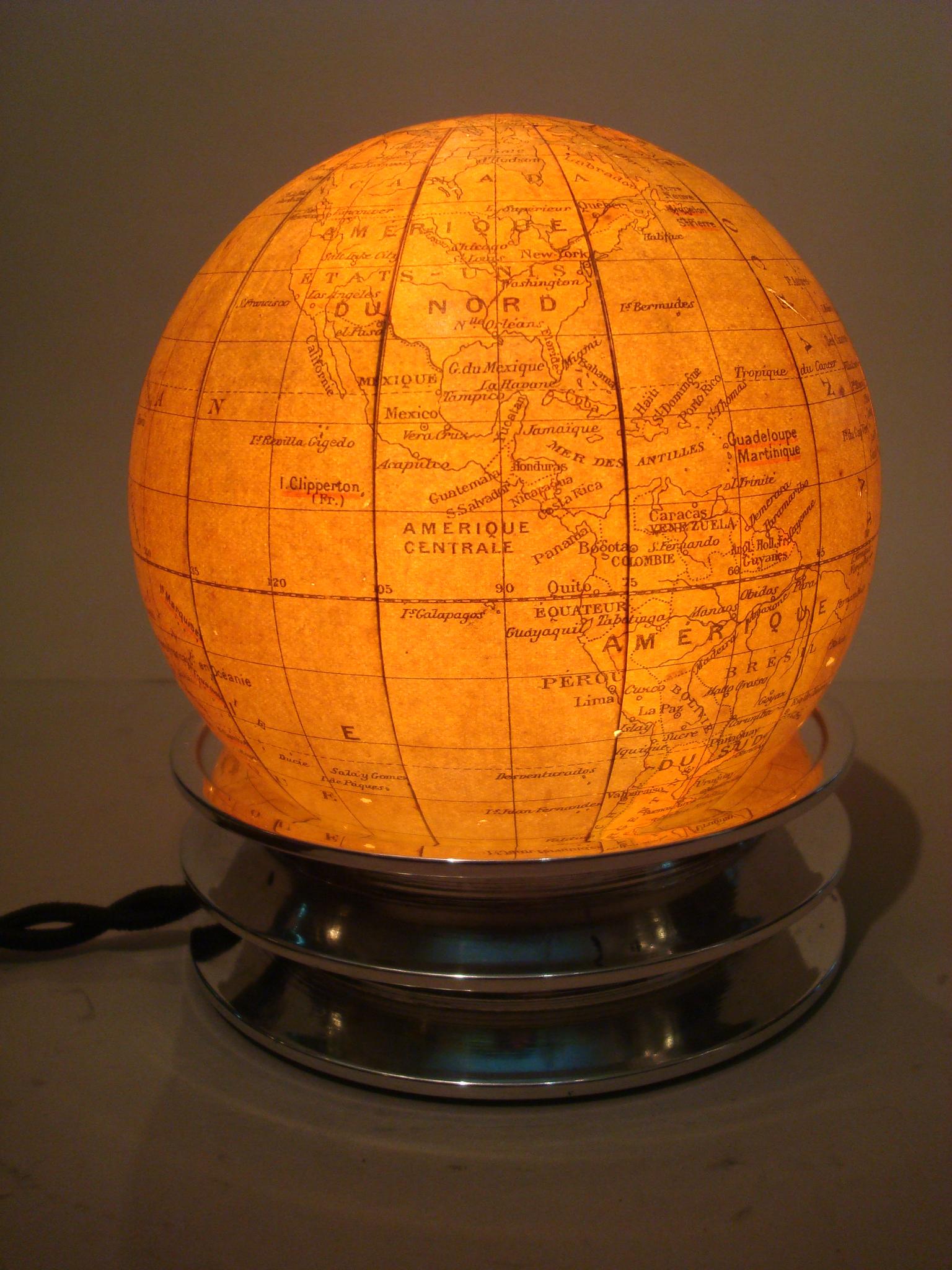 Art Deco Illuminated World Globe Table Lamp Glass, France 2