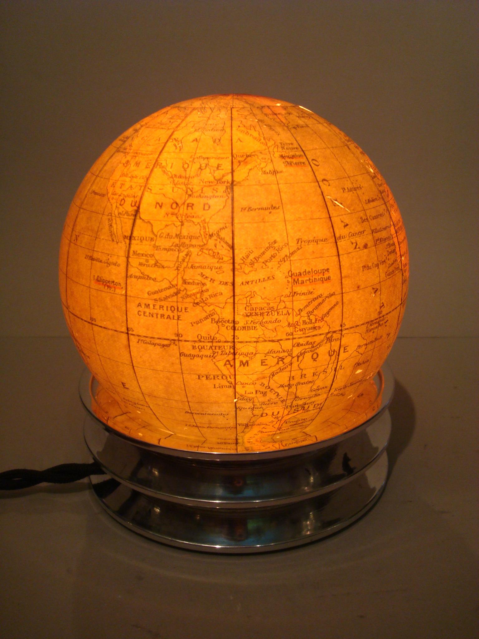 Art Deco Illuminated World Globe Table Lamp Glass, France 3