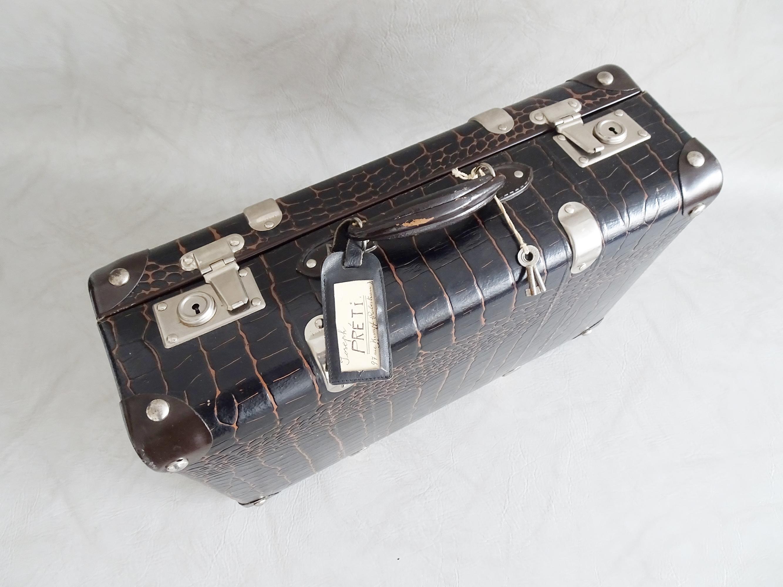 Art Deco Industrial Suitcase Trunk, Crocodile look, France 1940s 5