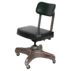Silla de escritorio industrial Art Déco giratoria y basculante sin brazos de Harter Corporation 1930/40