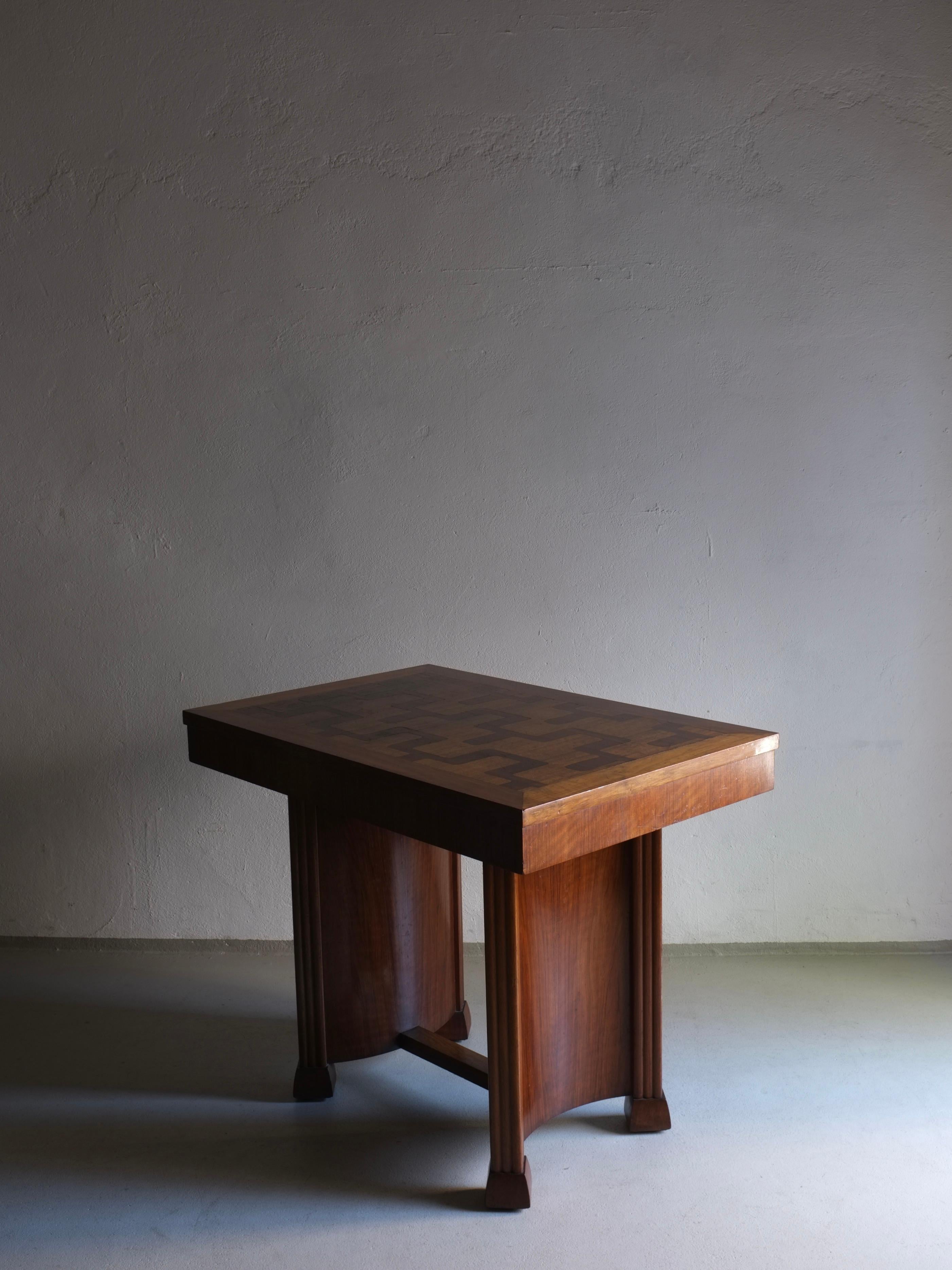 Art Deco side table or a writing desk with inlaid details.
H 74 cm, H (tabletop) 10 cm, W 92 cm, D 61 cm 
