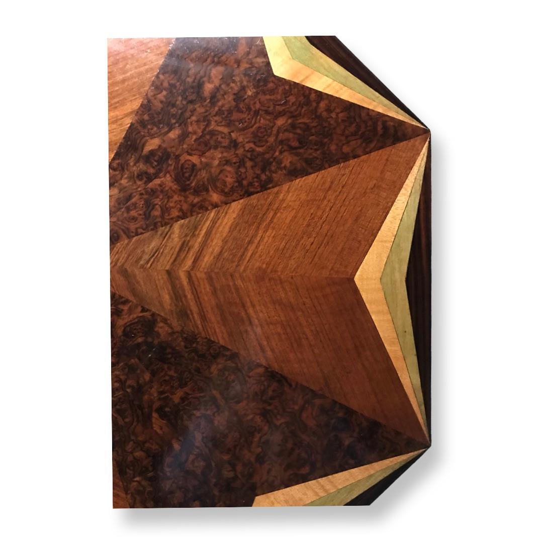 Table basse octogonale marquetée Art Déco en vente 3